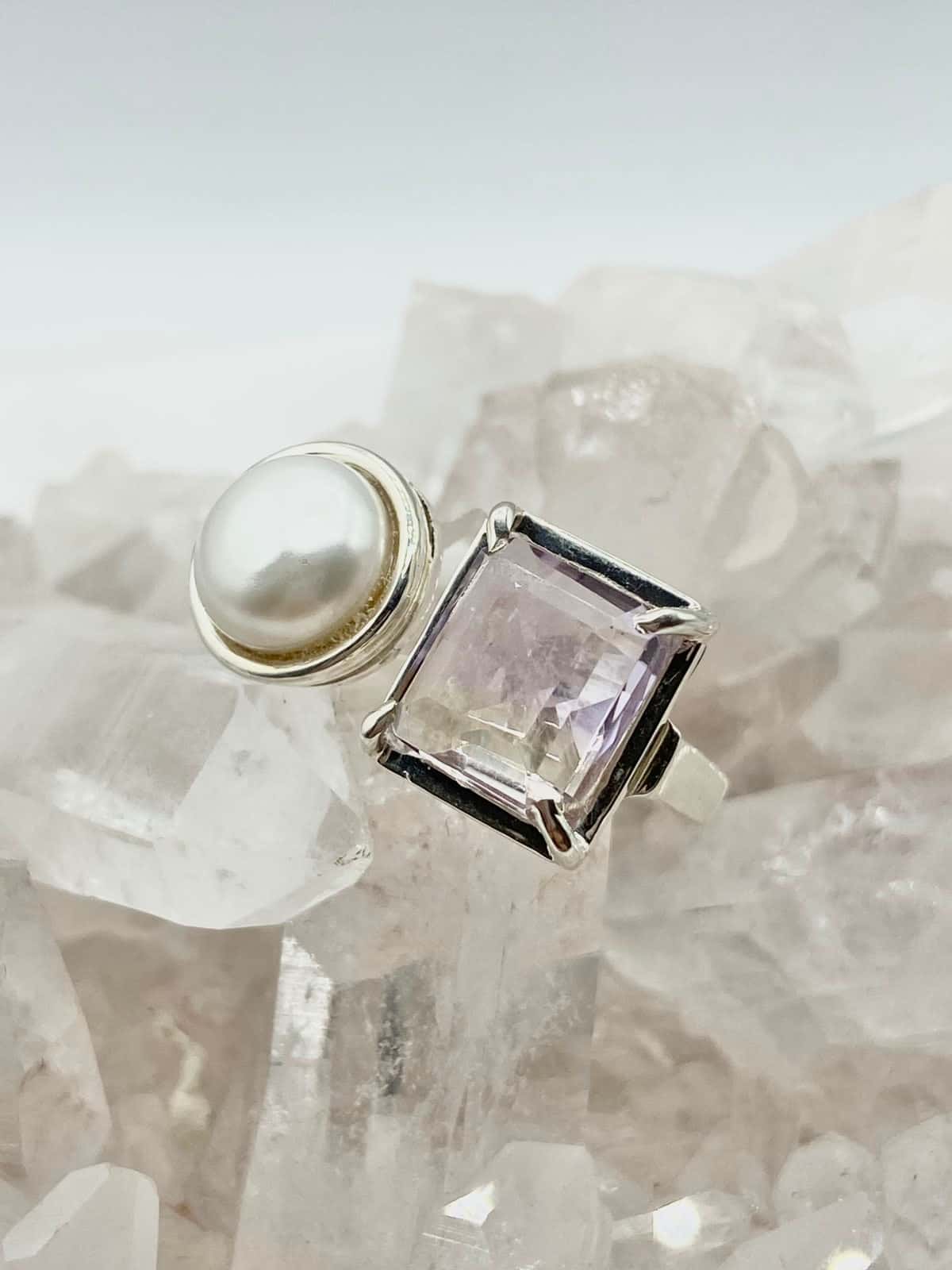 Anillo Doble Ametrino y perla Colección Armonía Dual