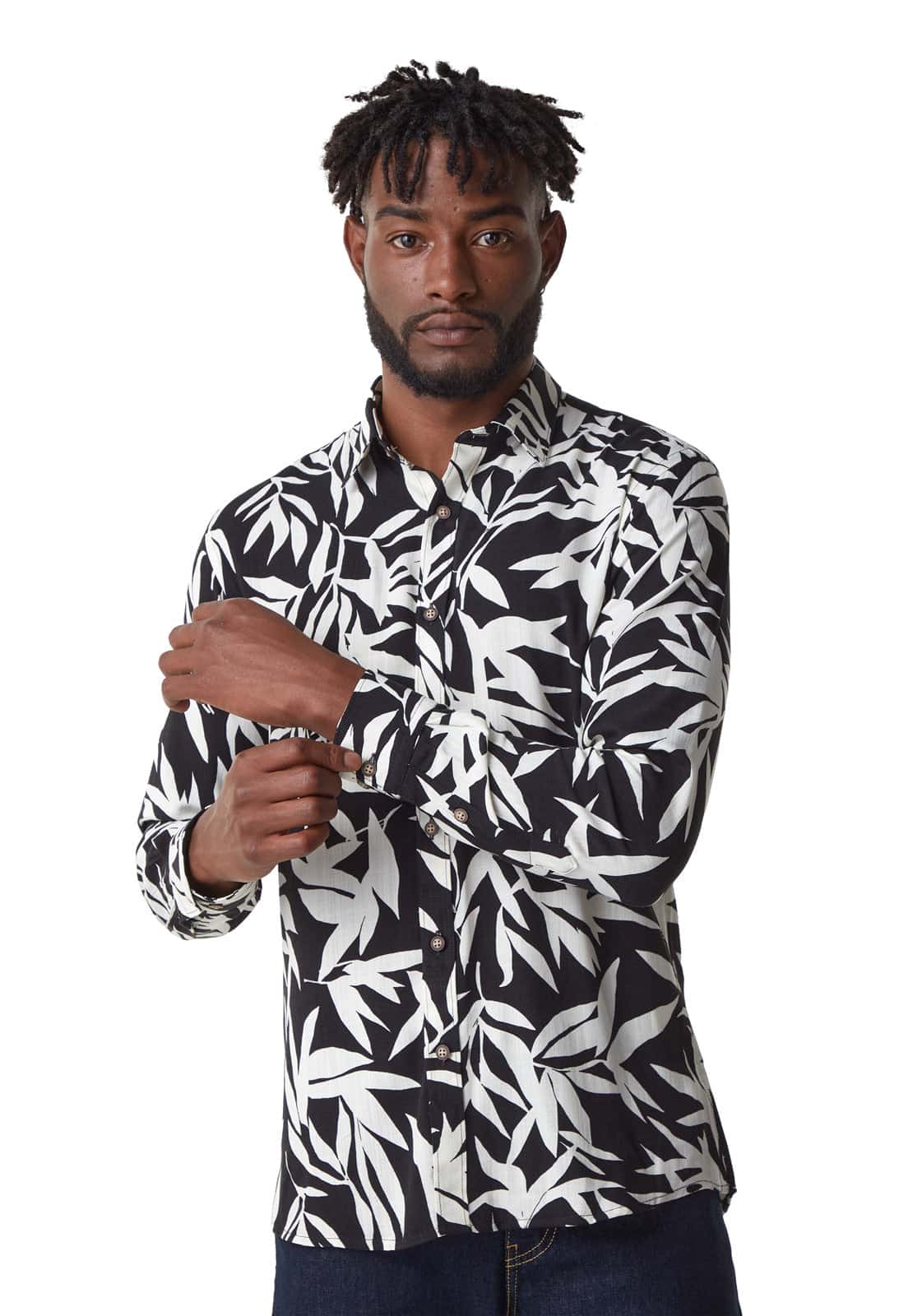 Camisa manga larga negra con maxiestampado floral