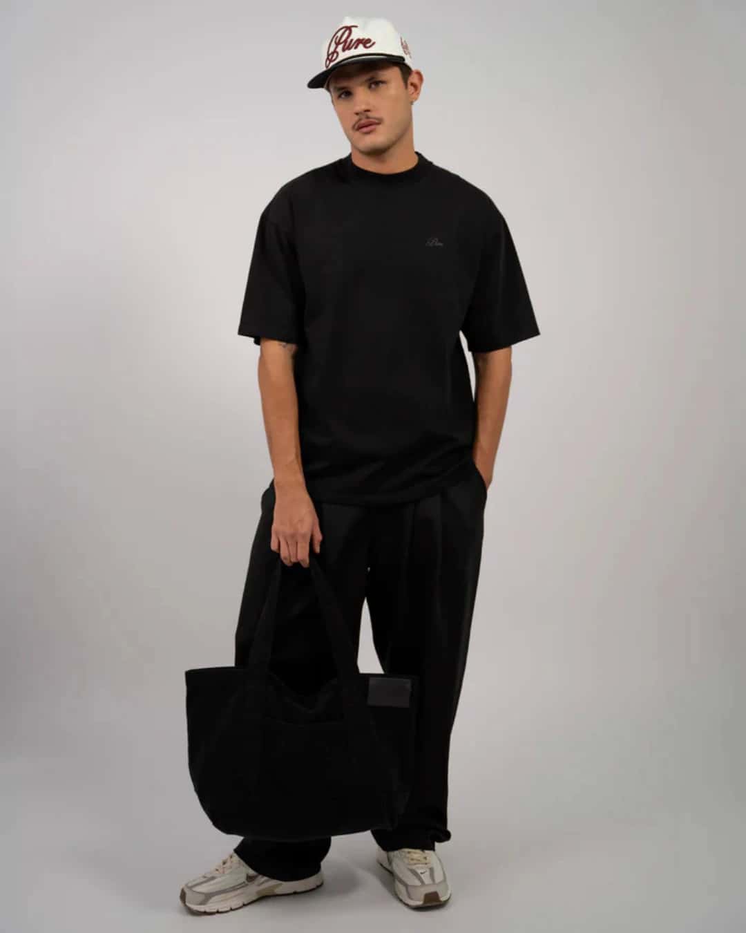 CLASSIC BLACK T-SHIRT - miniatura 4