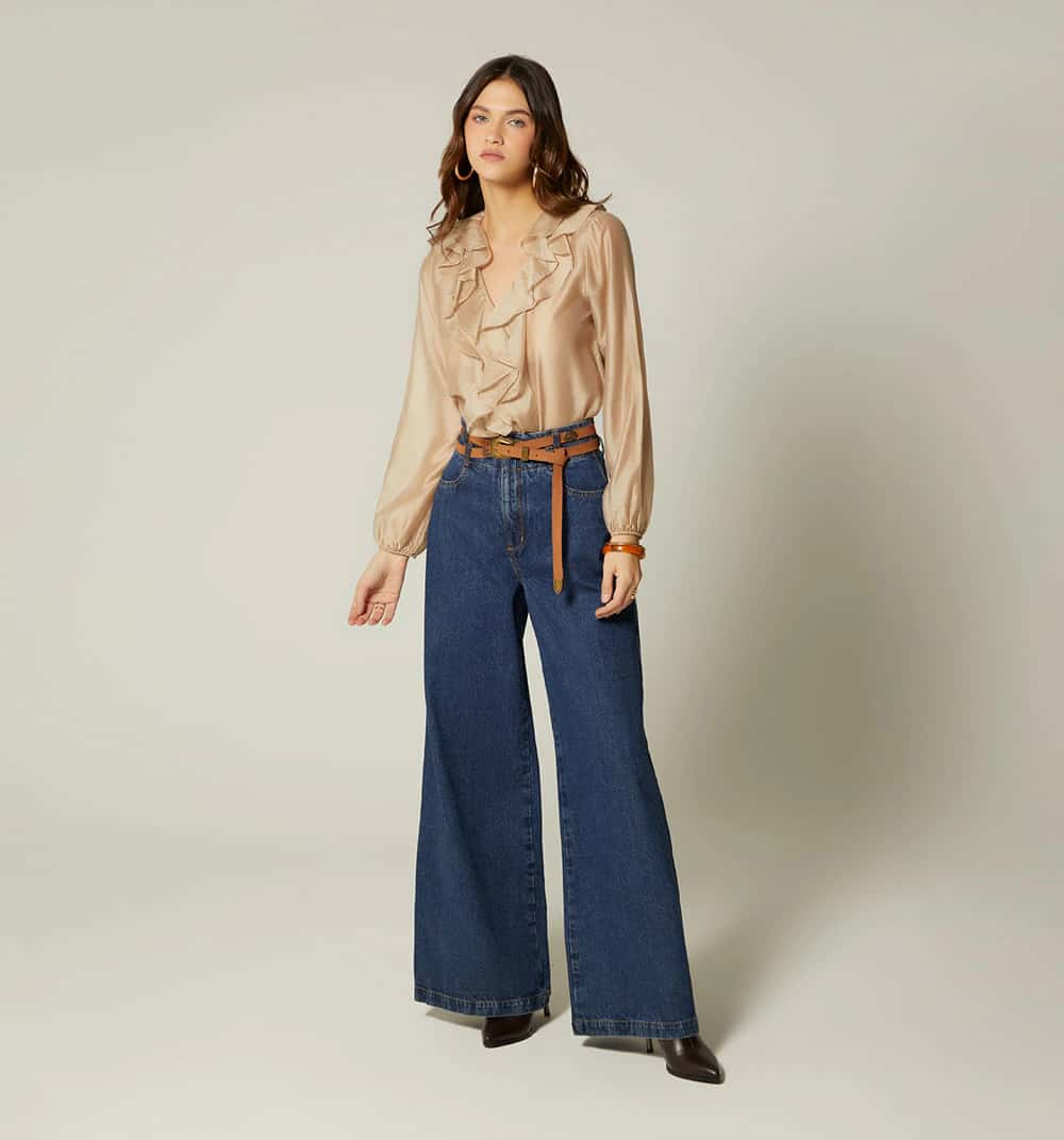 Blusa manga larga gorguera en escote