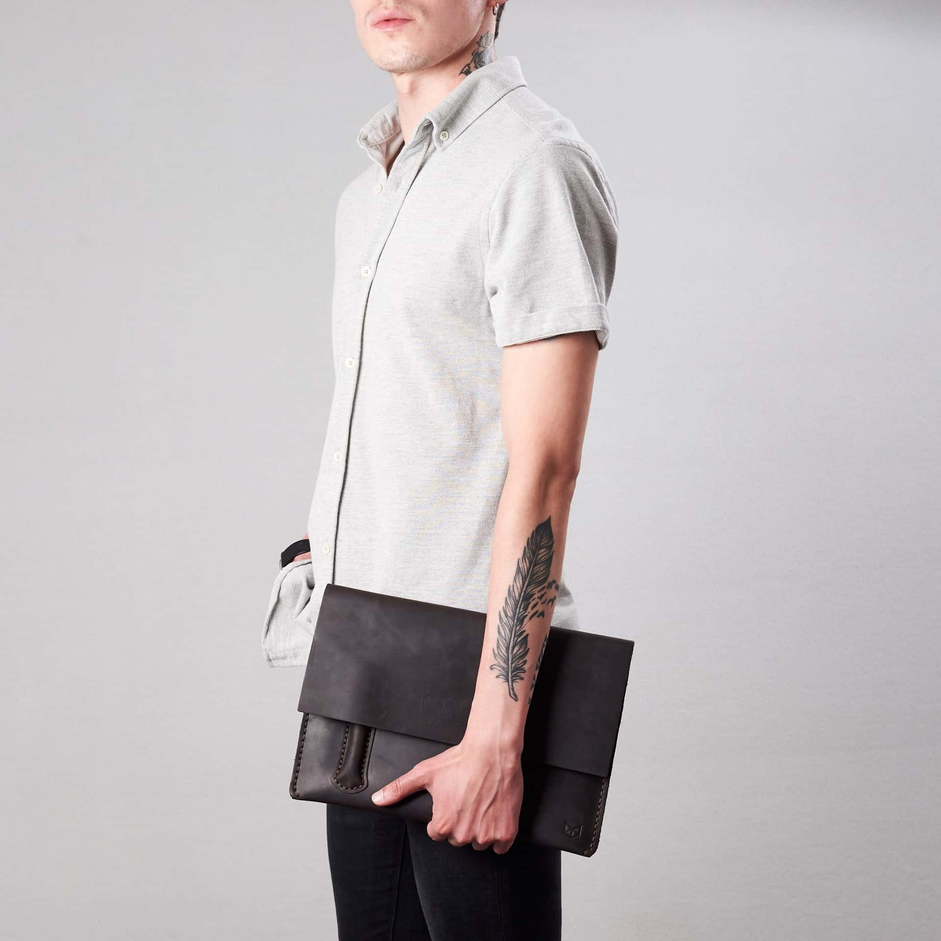 Draftsman 2 Microsoft Surface Sleeve · Marron