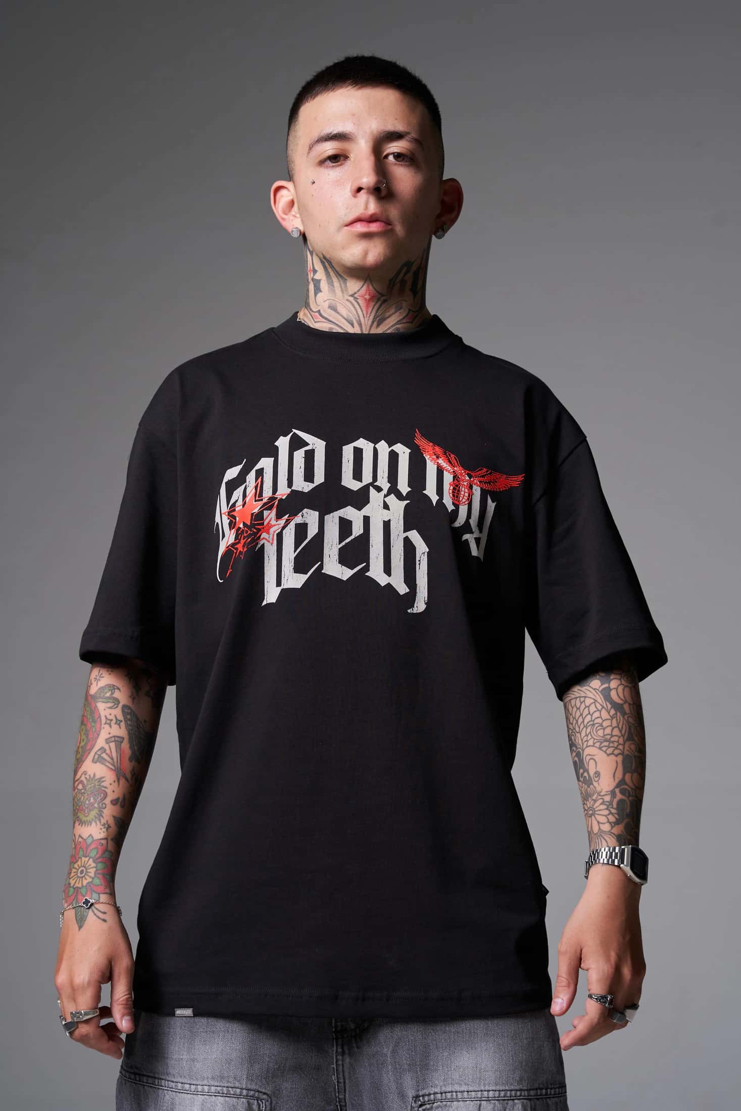 T shirt negra Gold on 250 gramos