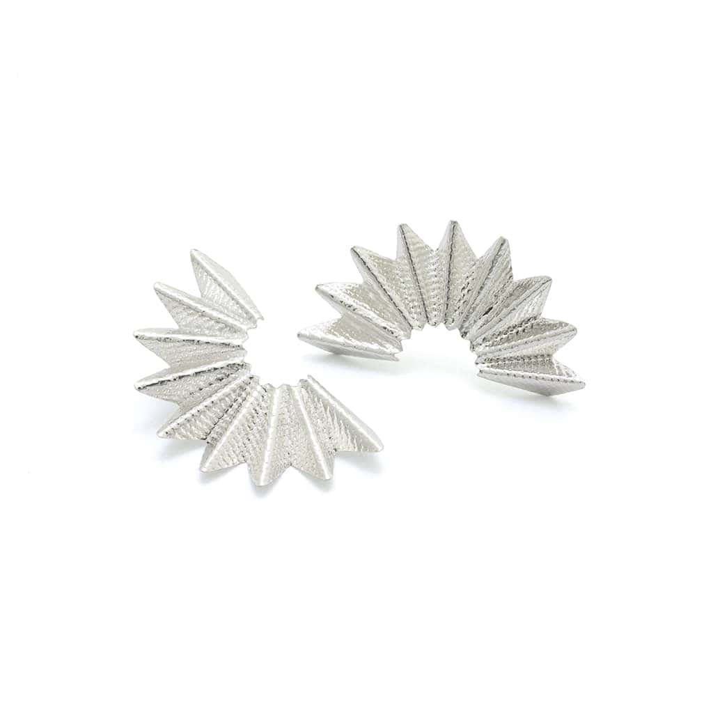 ARETES ABANICOS MEDIA LUNA PEQUEÑOS
