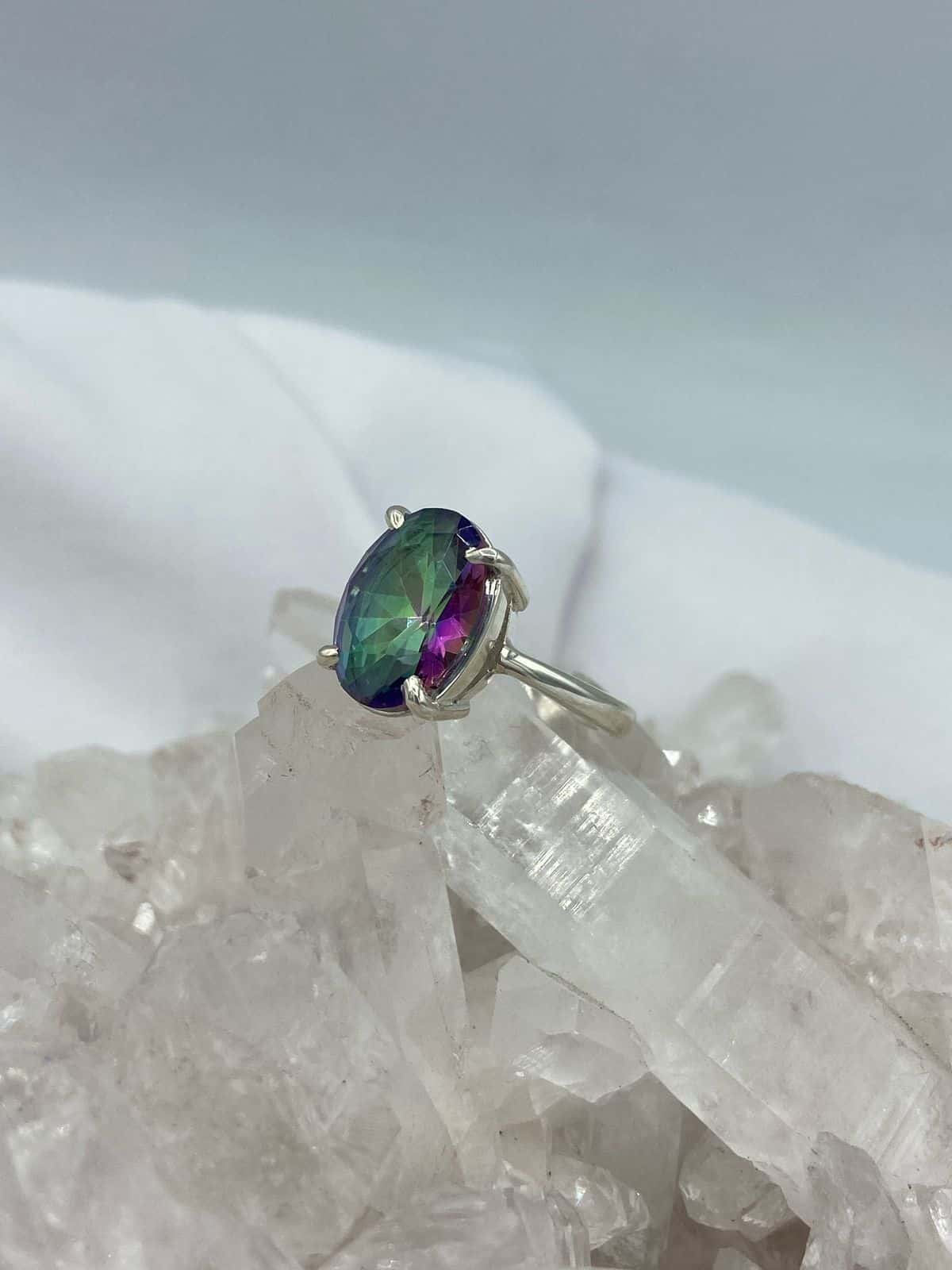 Anillo Topacio Místico ovalado