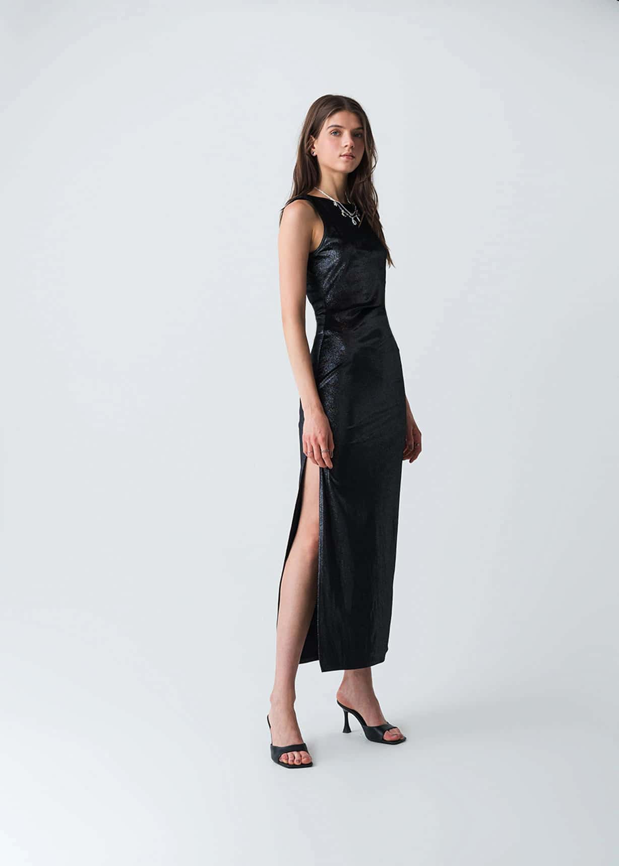Vestido con abertura