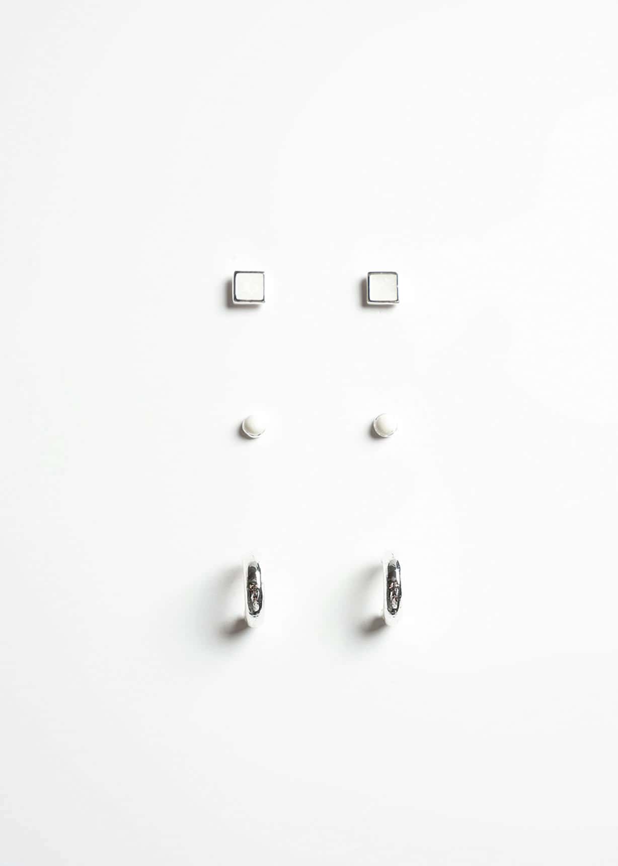 Set de aretes pequeños