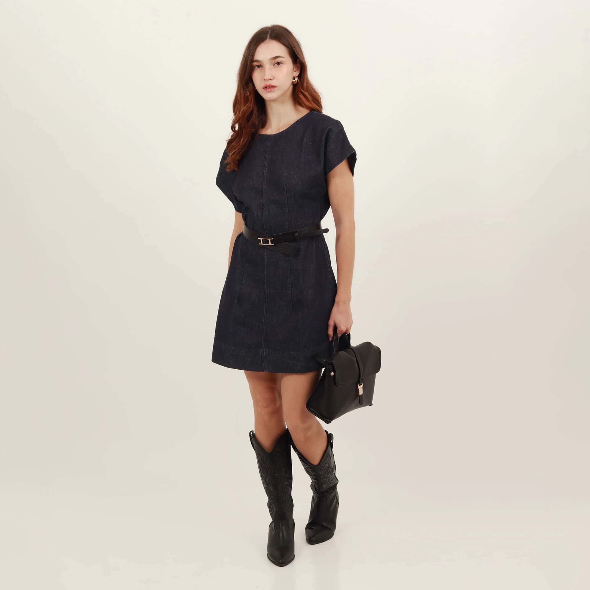 Vestido corto escote redondo en denim