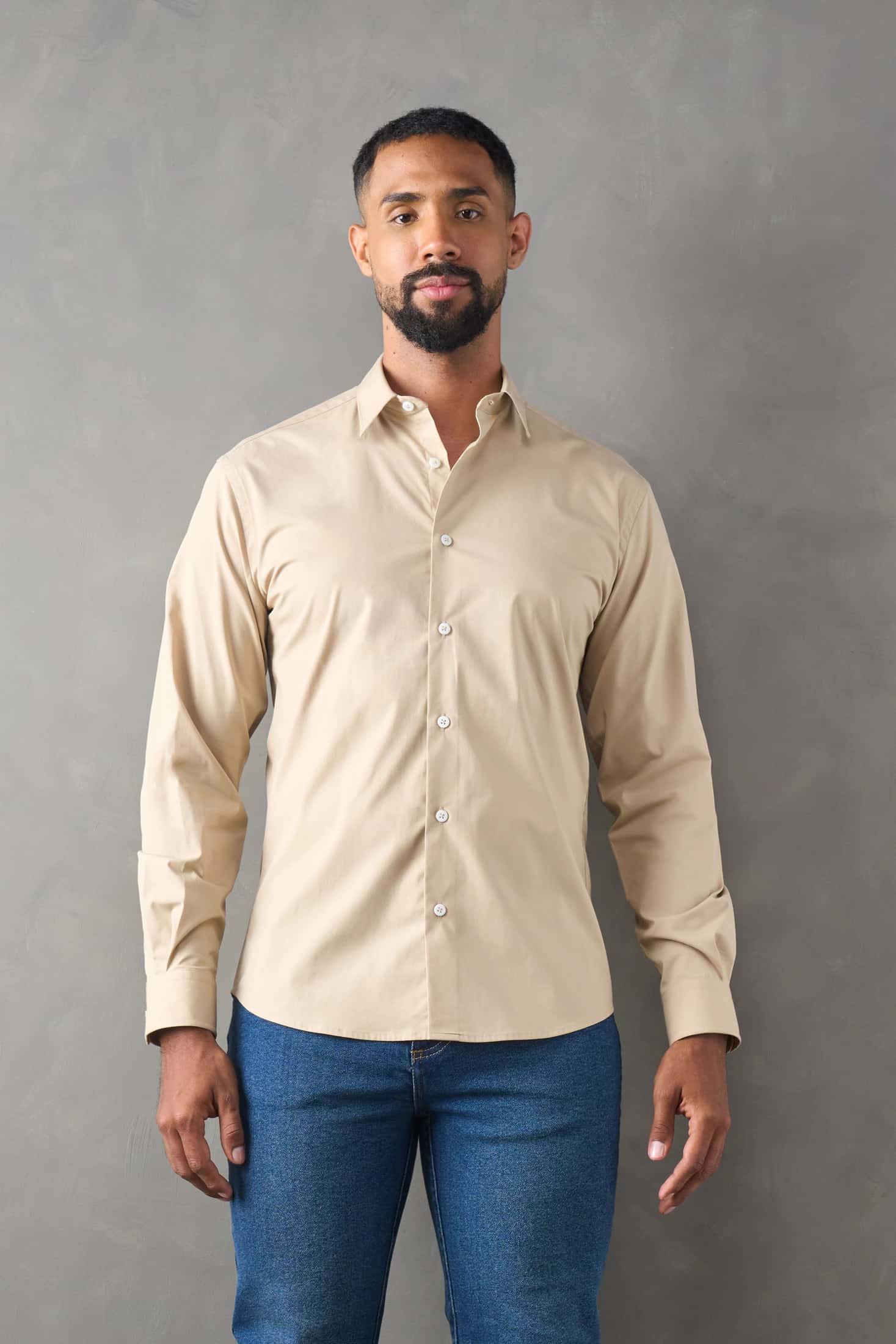 Camisa manga larga slim fit caqui
