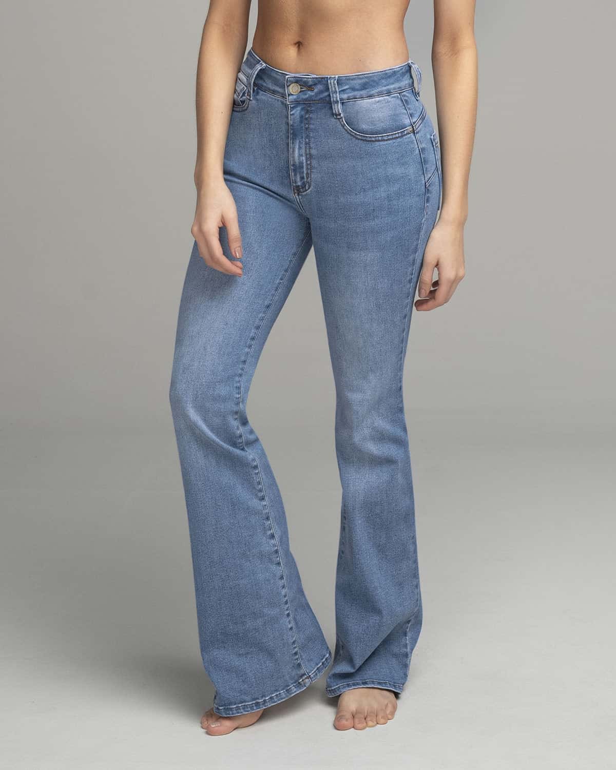 Jean levanta cola bota flare