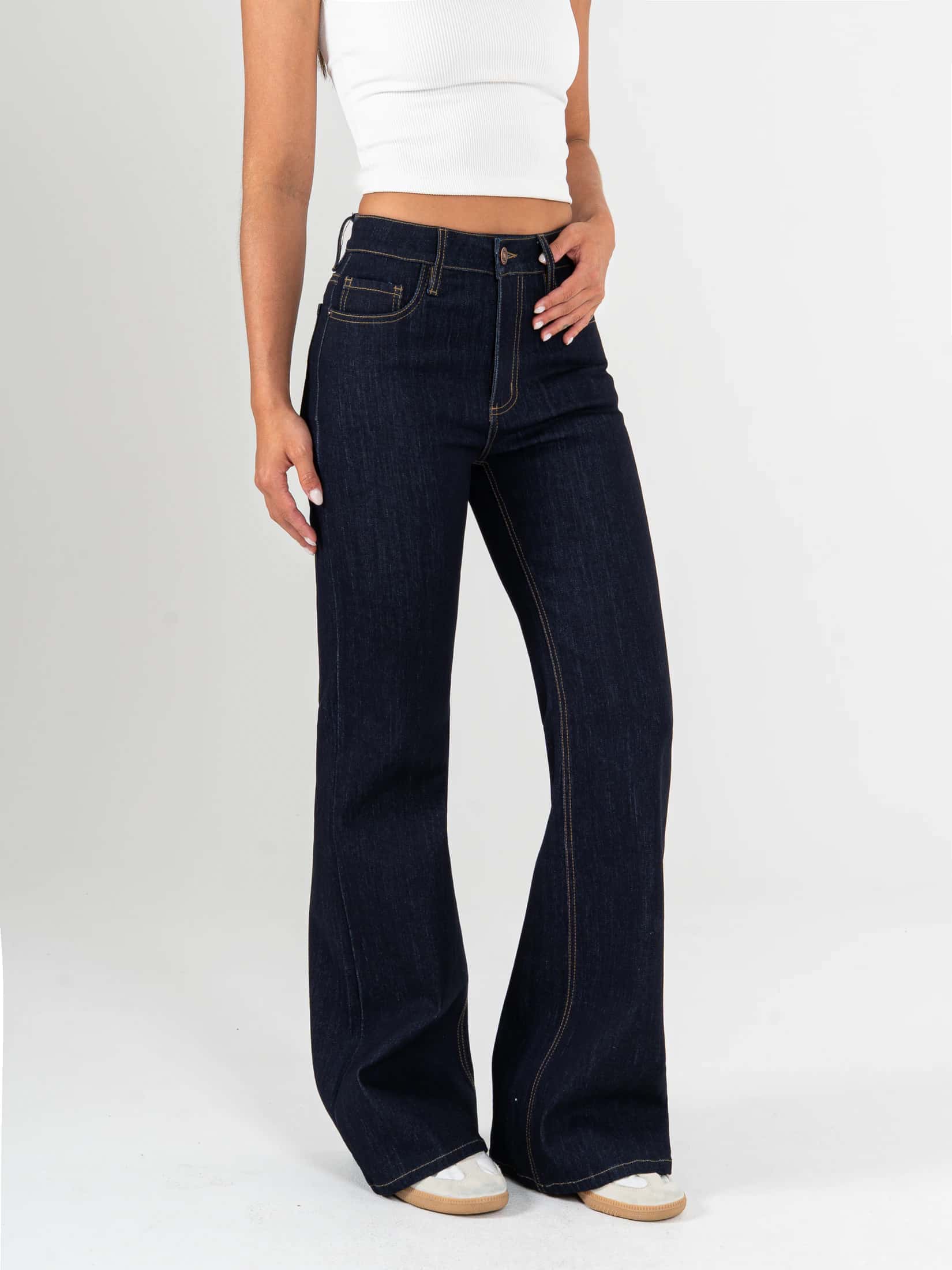 Ref: 065562 Jean flare stretch, bota ancha, tiro alto, tono azul oscuro.