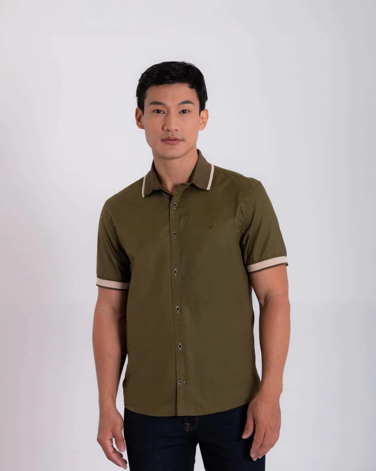 Camisa slim verde manga corta para hombre