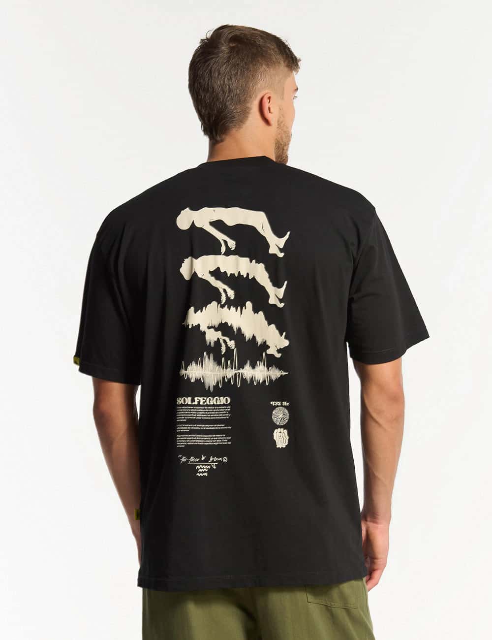 Camiseta Regular Solfeggio  negro Hombre