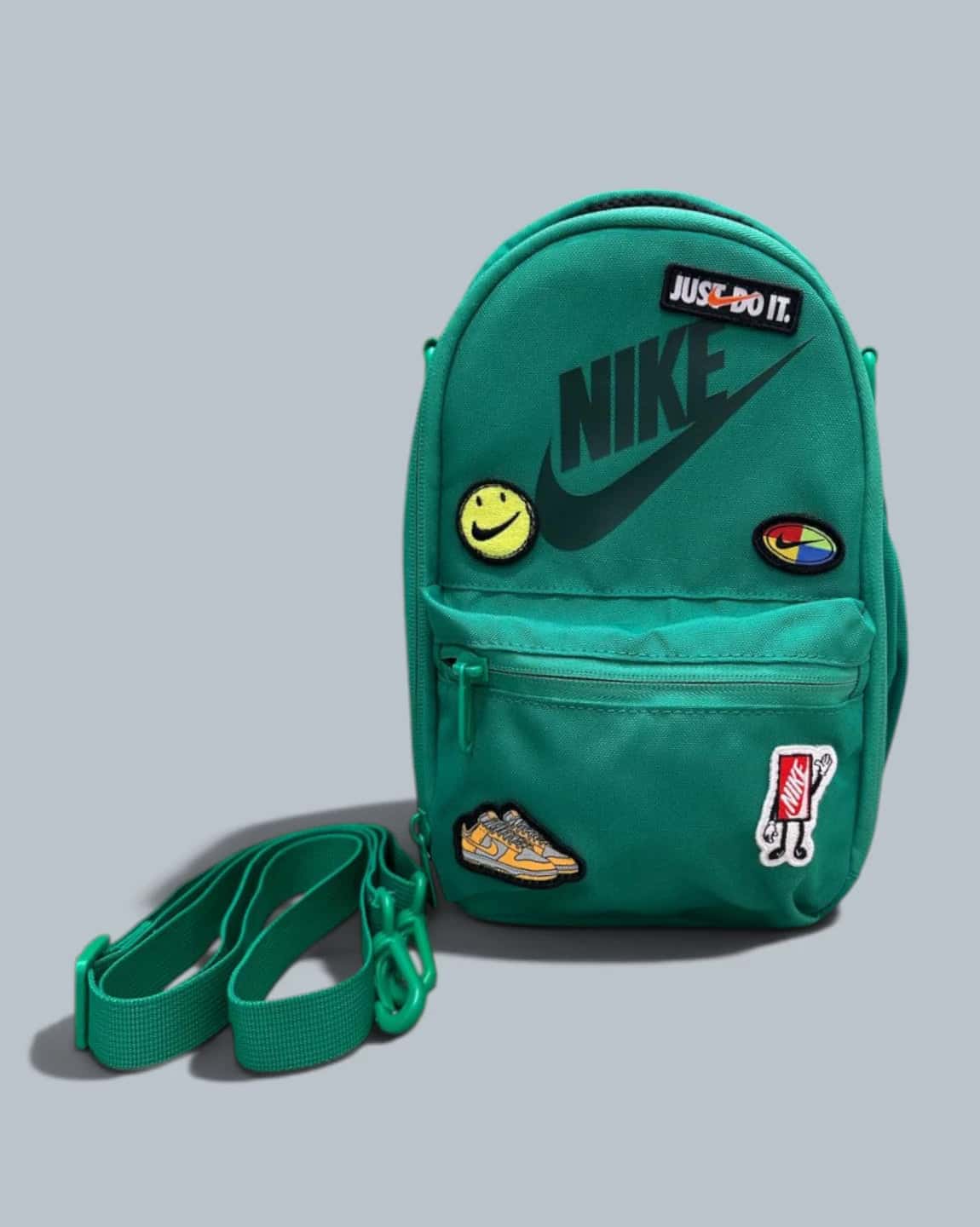 BOLSO VERDE MANOS LIBRE APLIQUES NIKE