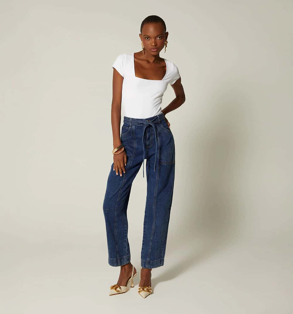 Jean slouchy tiro alto con cortes