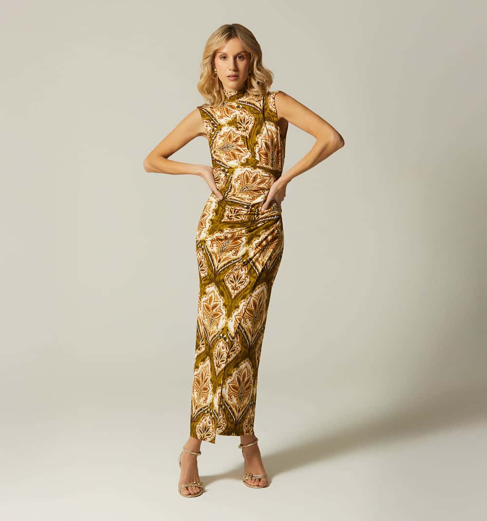 Vestido midi cuello alto