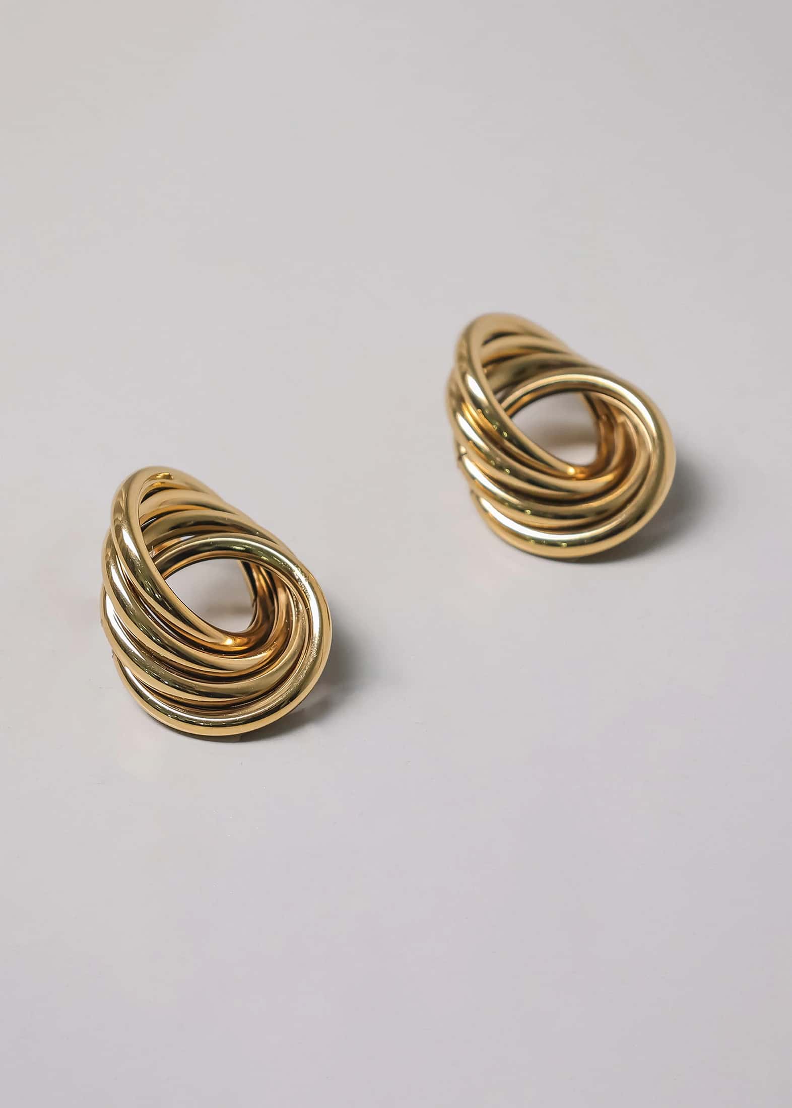 Aretes de Nudo Tubular