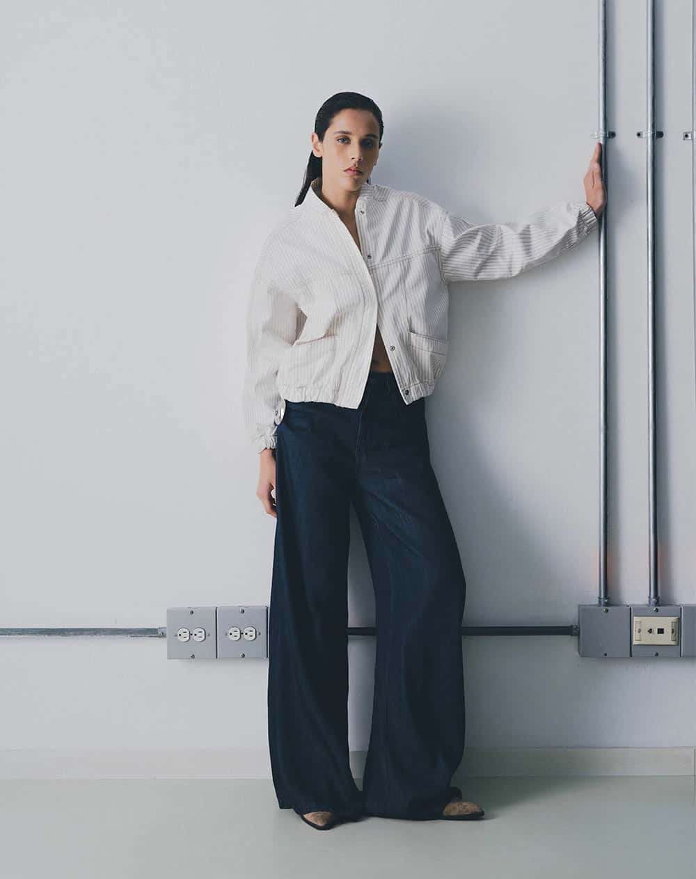 Jean wide leg tiro medio índigo oscuro mujer