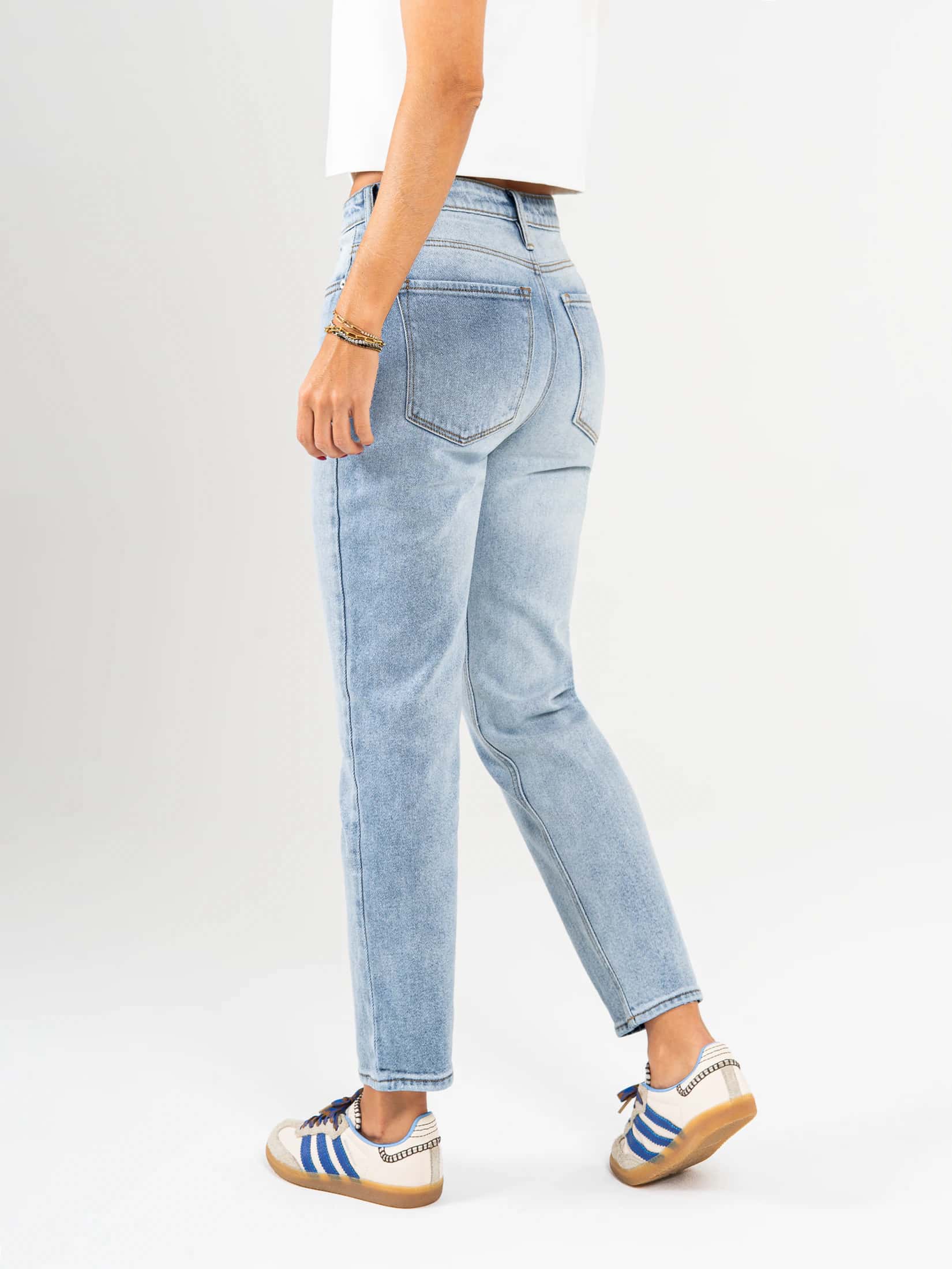 Ref: 065578 Jean Mom fit, slim cropped, stretch, tiro alto, tono azul medio claro - miniatura 5