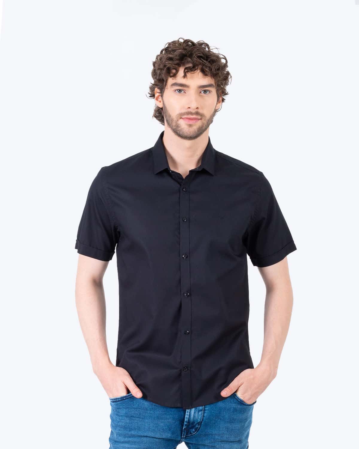 Camisa negra manga corta para hombre