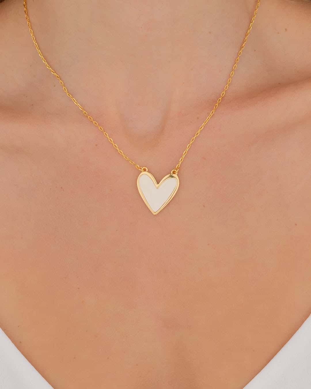 Collar Corazón Blanco Hueso