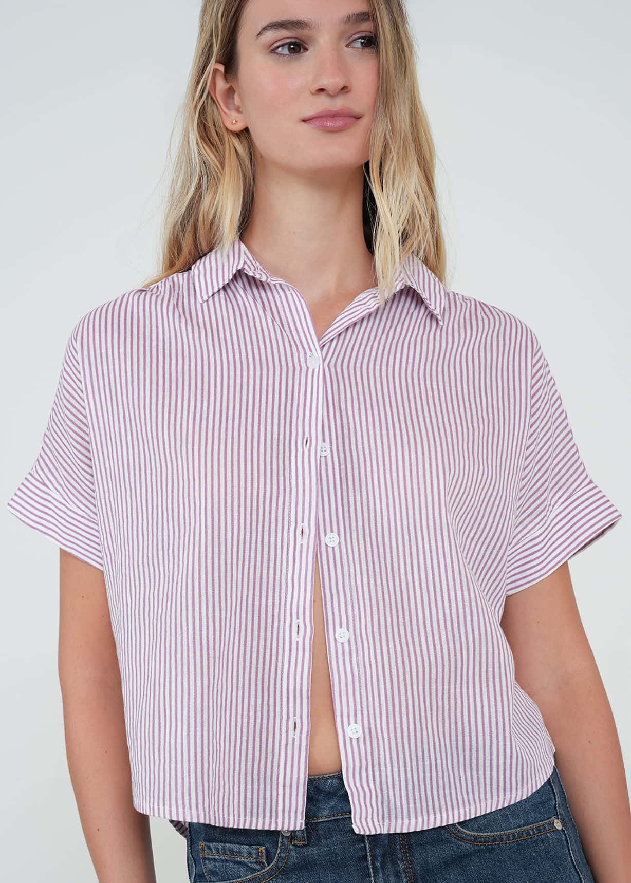 Camisa corta a rayas
