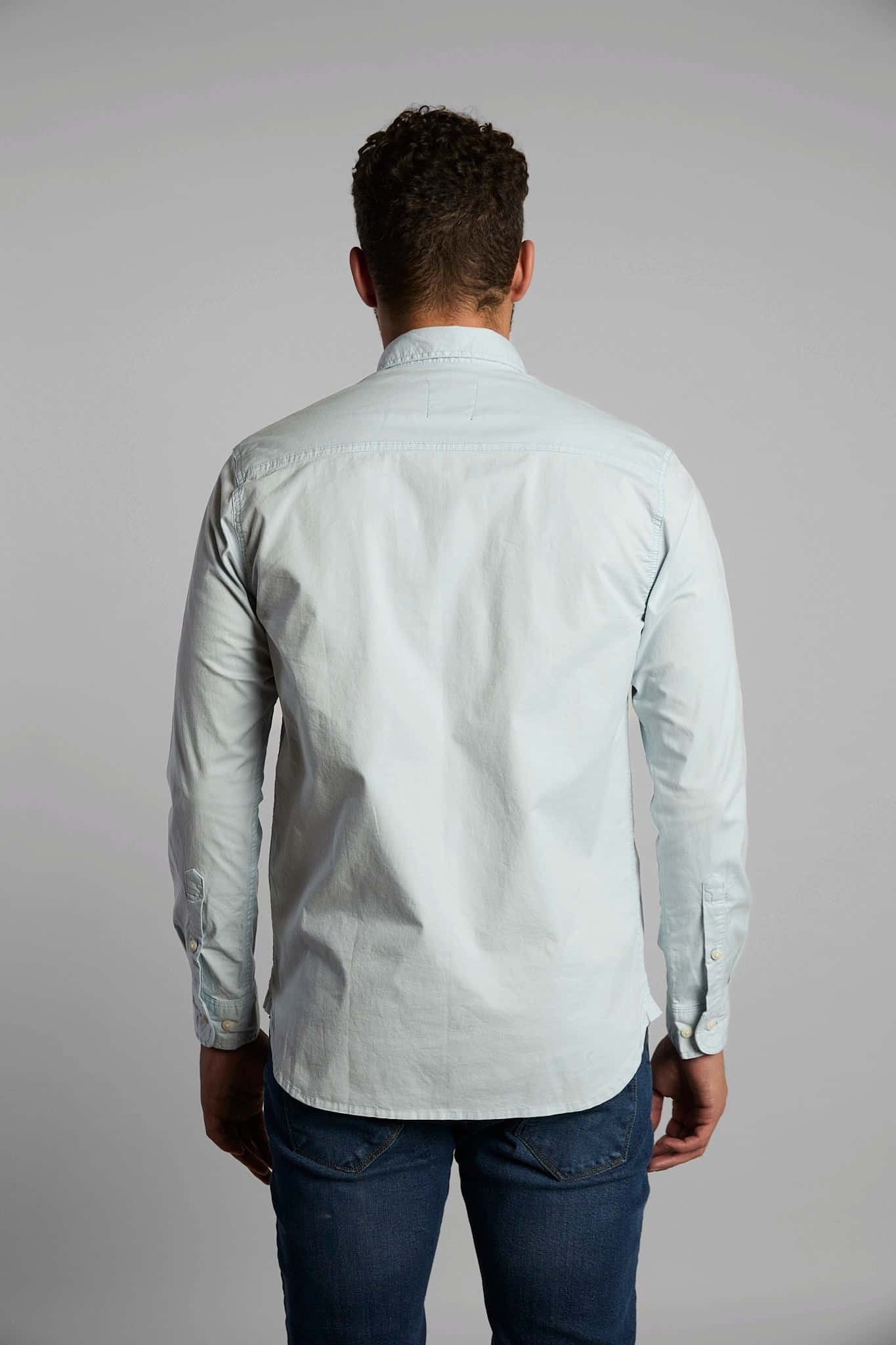 Camisa azul claro - miniatura 2