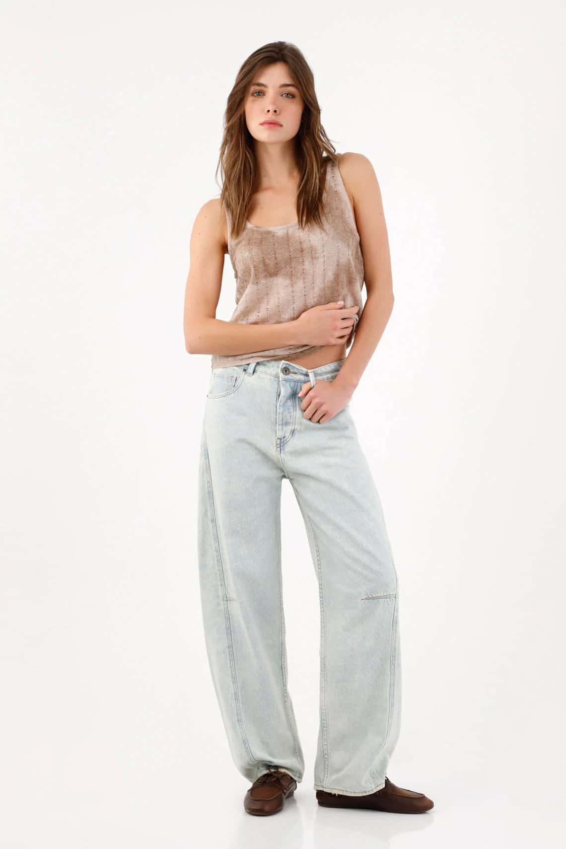 Jean wide leg con costuras paneladas en algodón azul claro para mujer