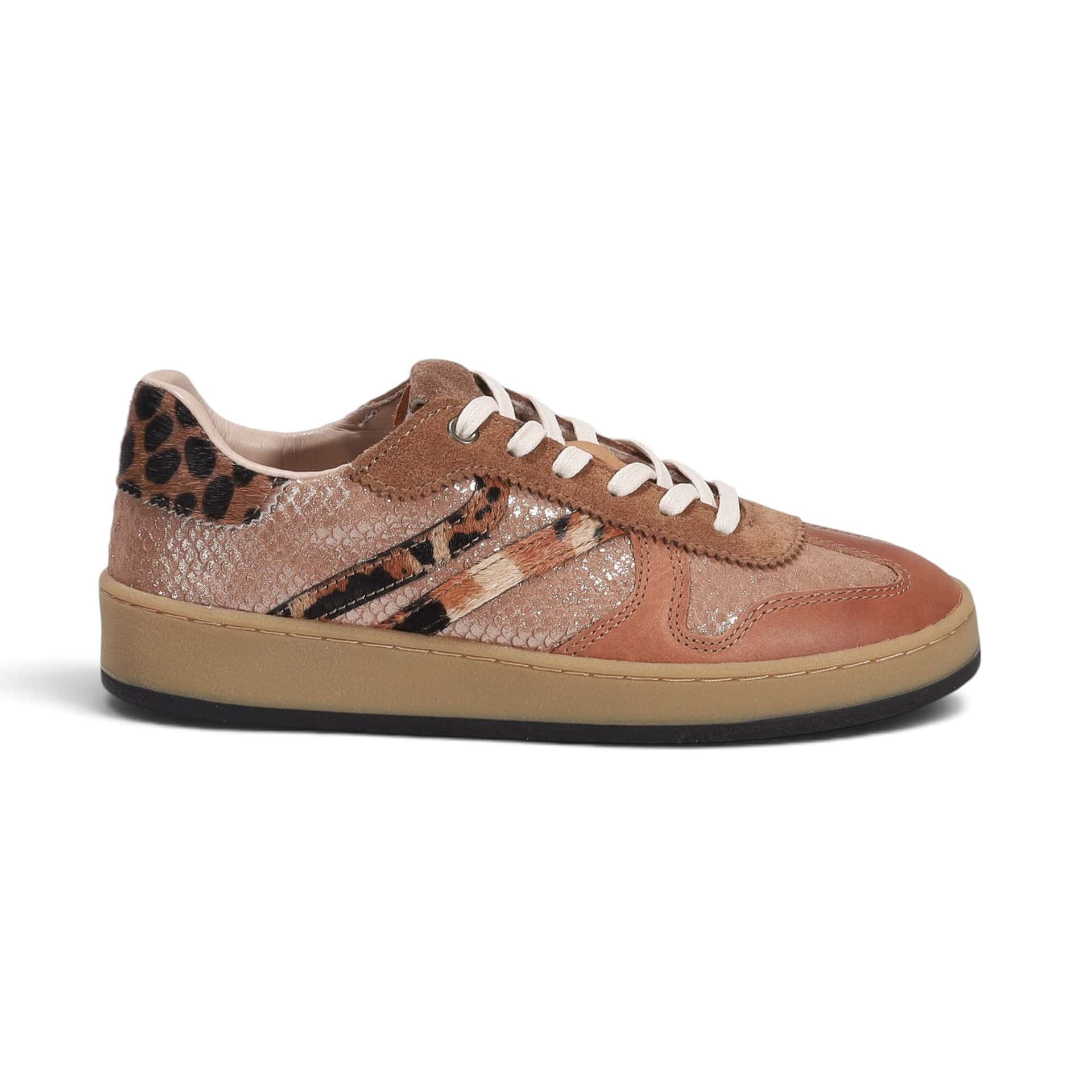 ORENA TENIS EN CUERO