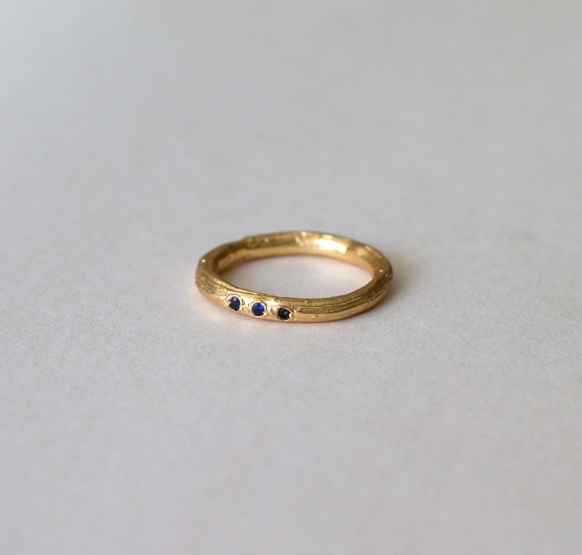 Anillo tres mini circones