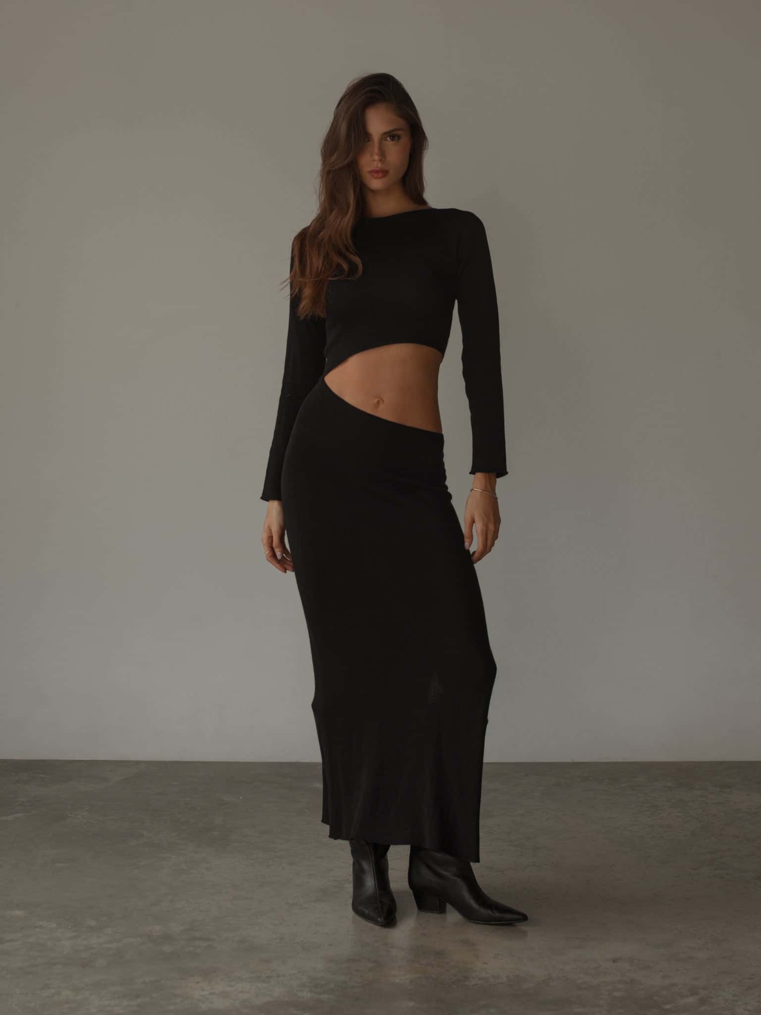 EDGE KNIT DRESS - BLACK