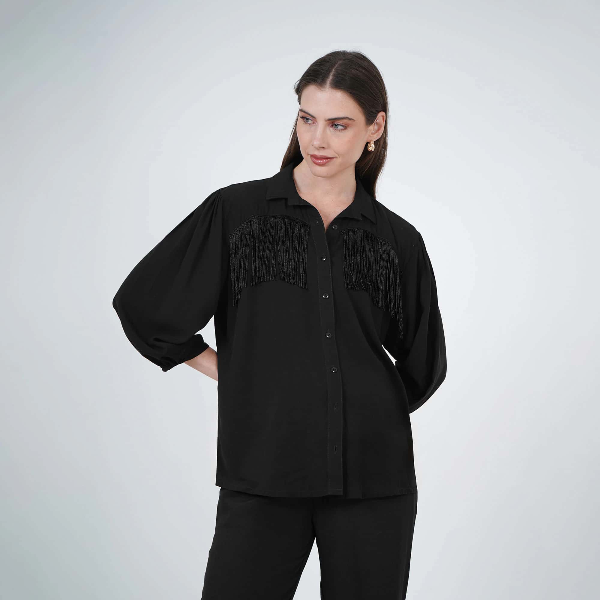 Blusa cuello camisero manga 3/4 con flecos
