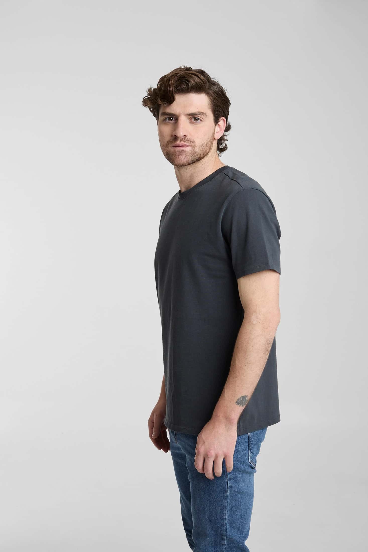 Camiseta básica Gris Oscuro