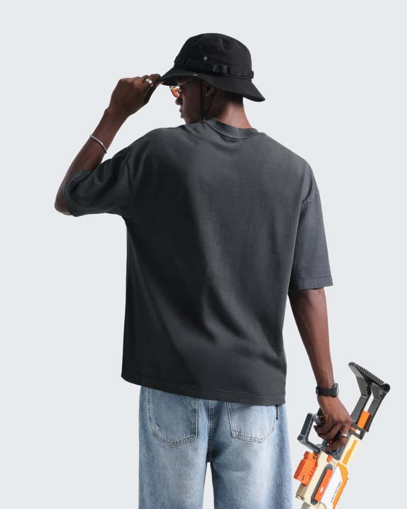 Camiseta Negra Oversize Time Travel - miniatura 4