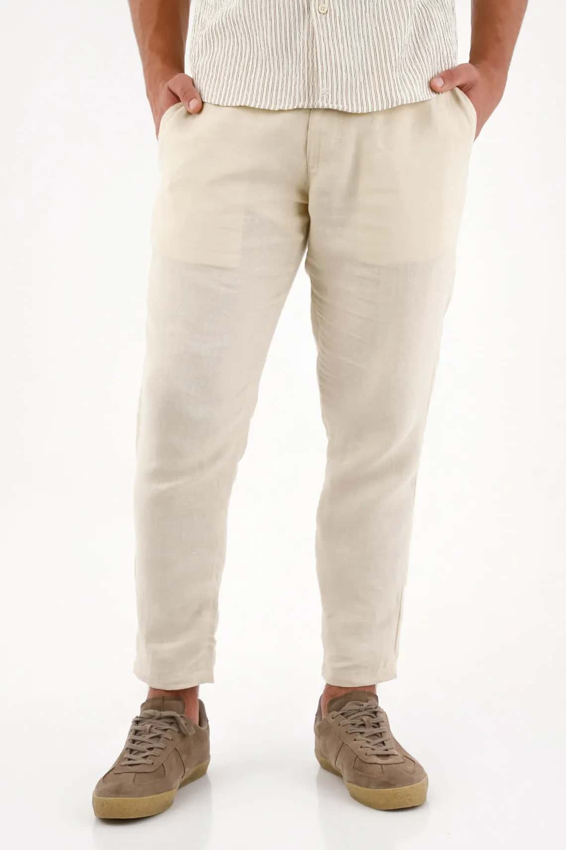 Pantalón hombre lino beige con corte cónico al tobillo