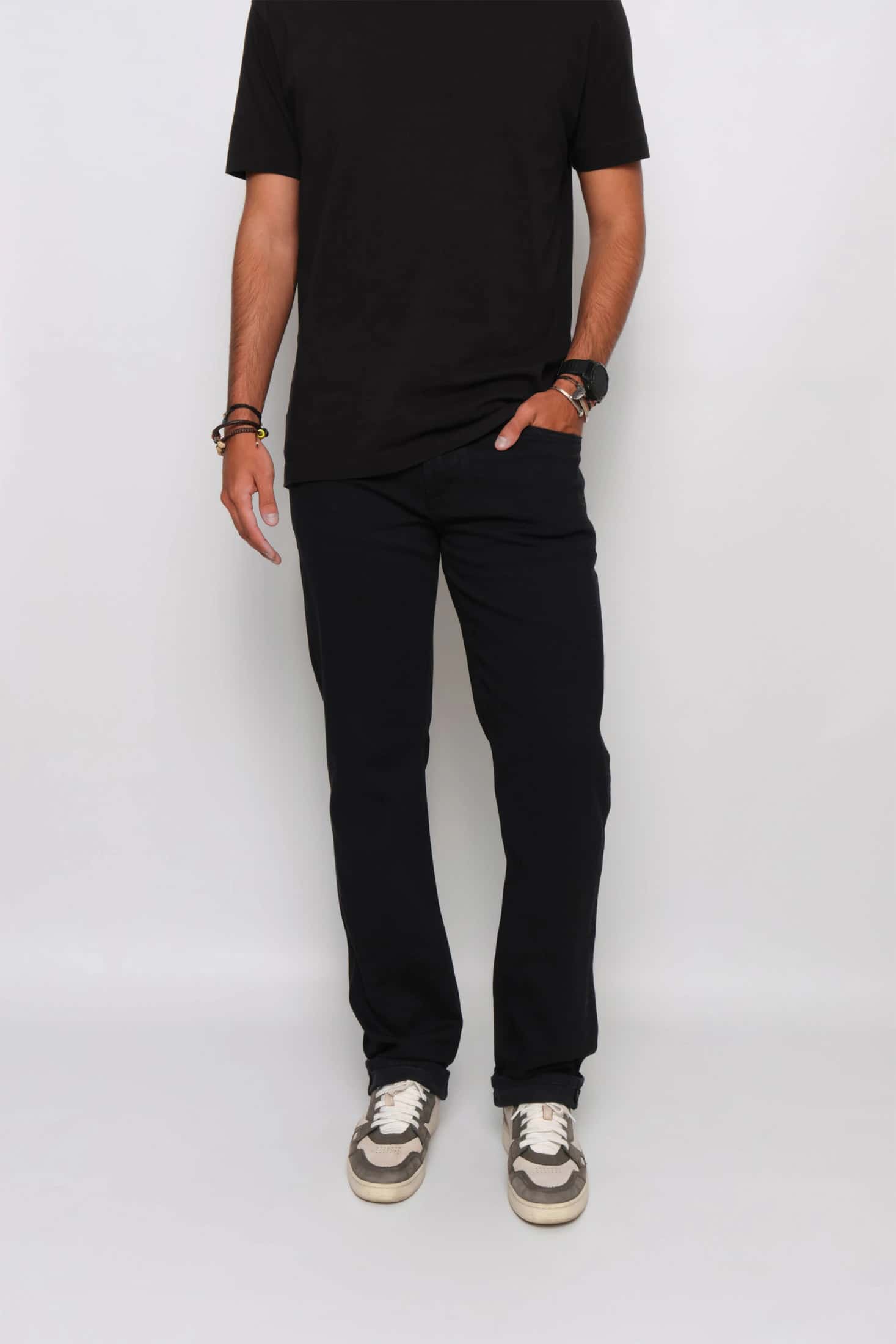 VERY BLACK DENIM JEAN