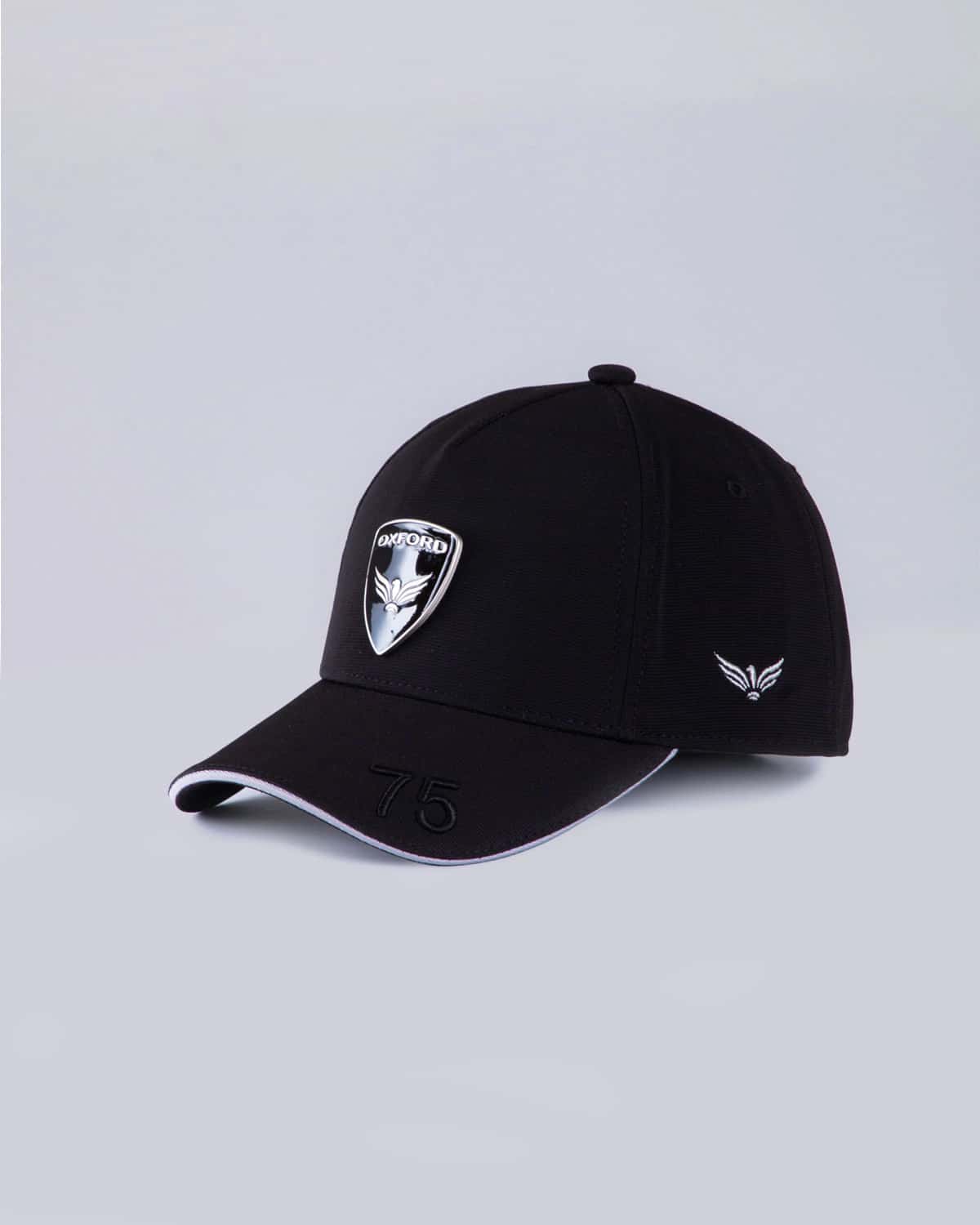 Gorra negra aplique frontal
