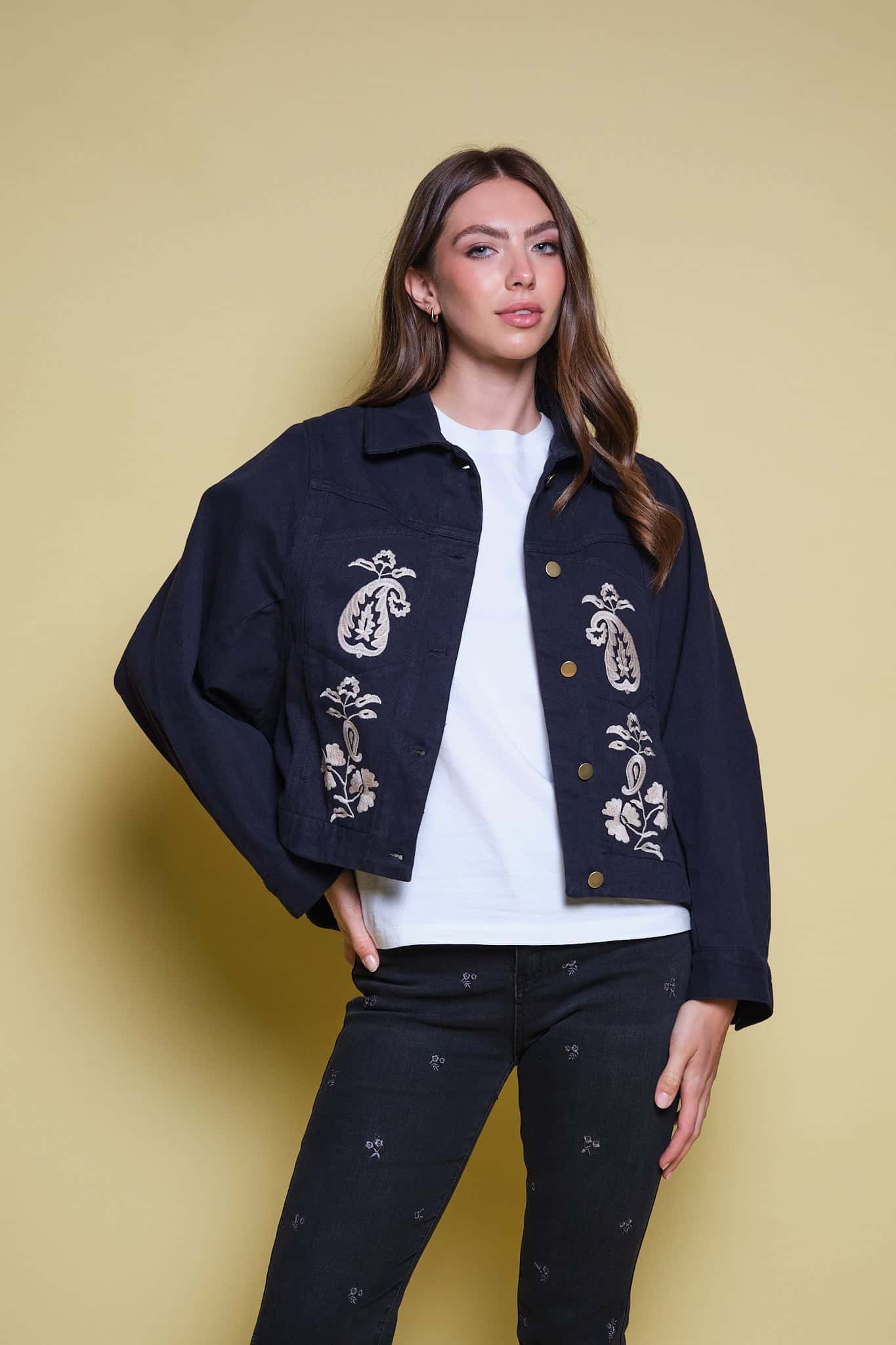 CHAQUETA DRIL AZUL OSCURO BORDADO PAISLEY