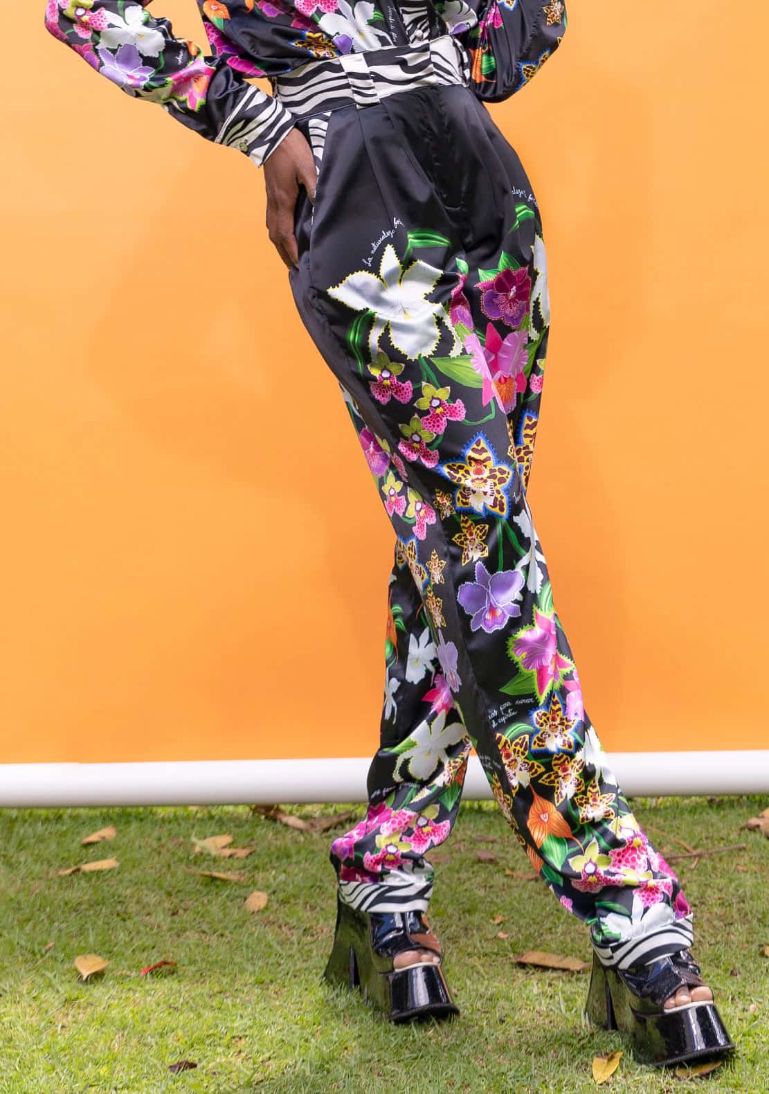 Pantalón Unisex / Ilustración Jarabe de Flor - Negro