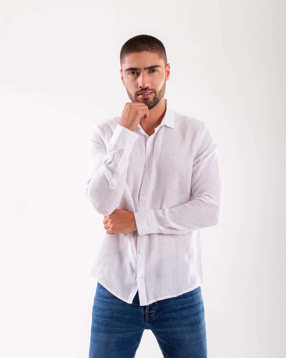 Camisa blanca manga larga para hombre