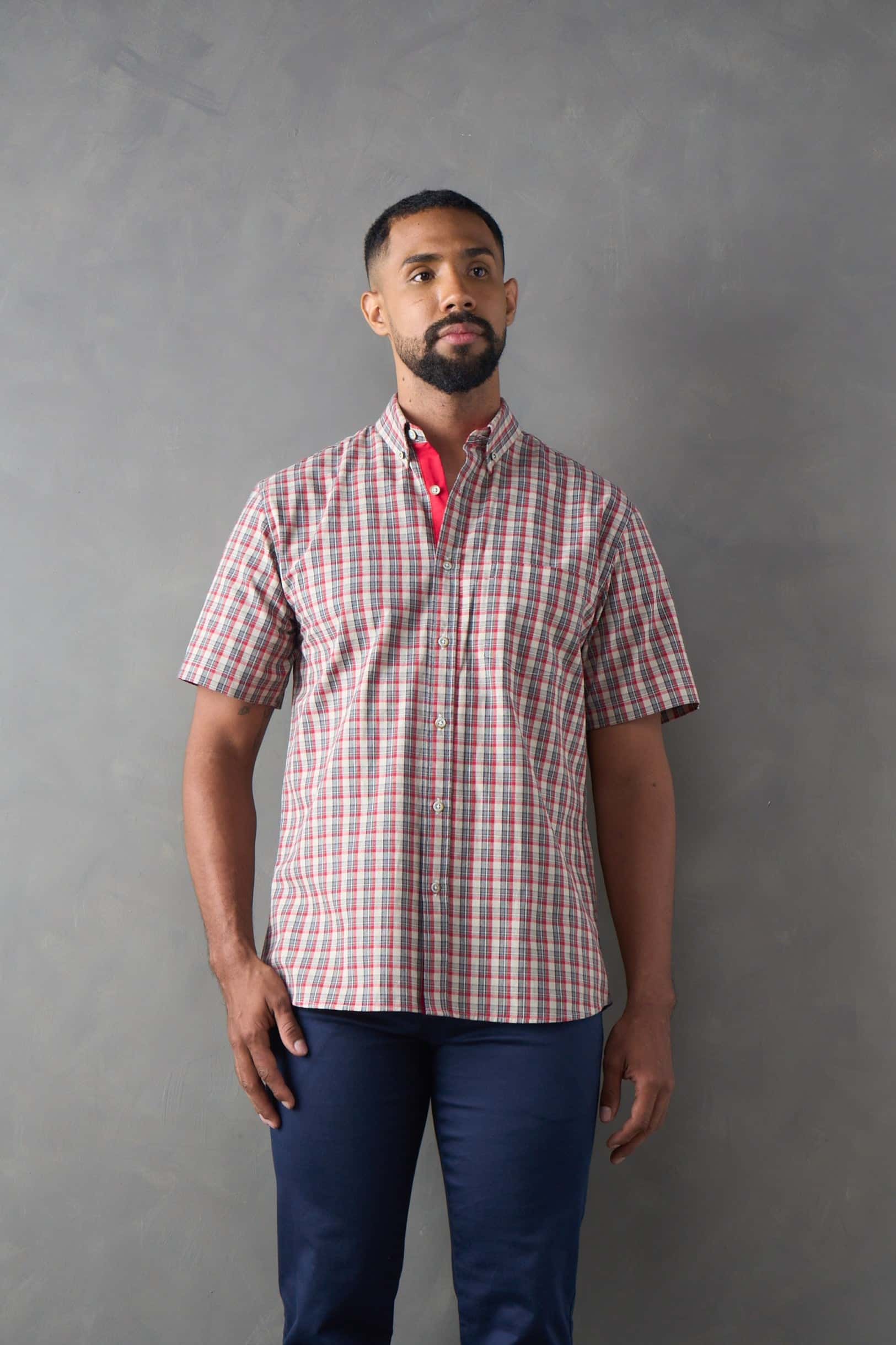 Camisa regular fit manga corta rojo