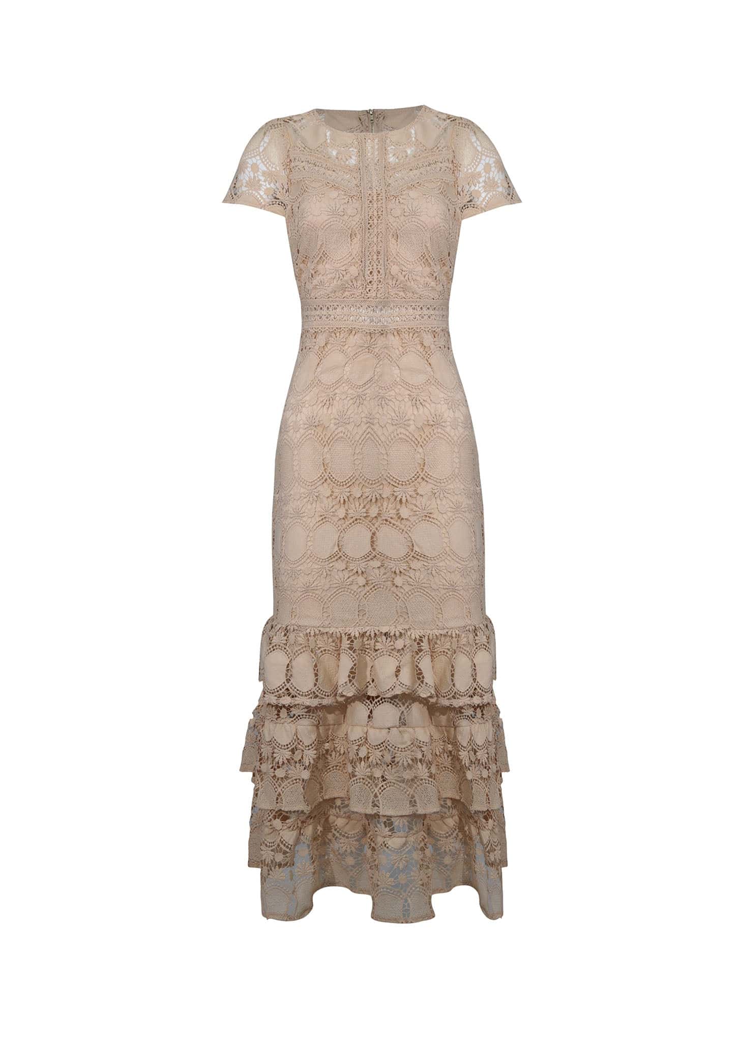 Vestido de encaje y volantes
