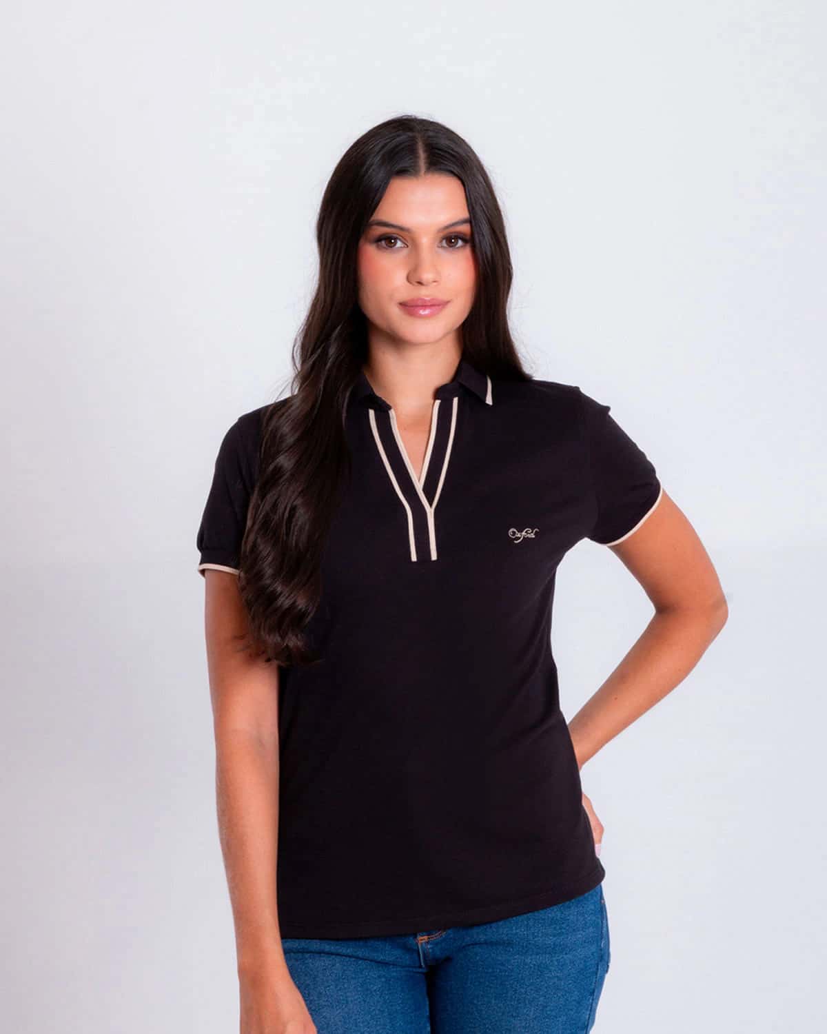 Polo slim negra para mujer