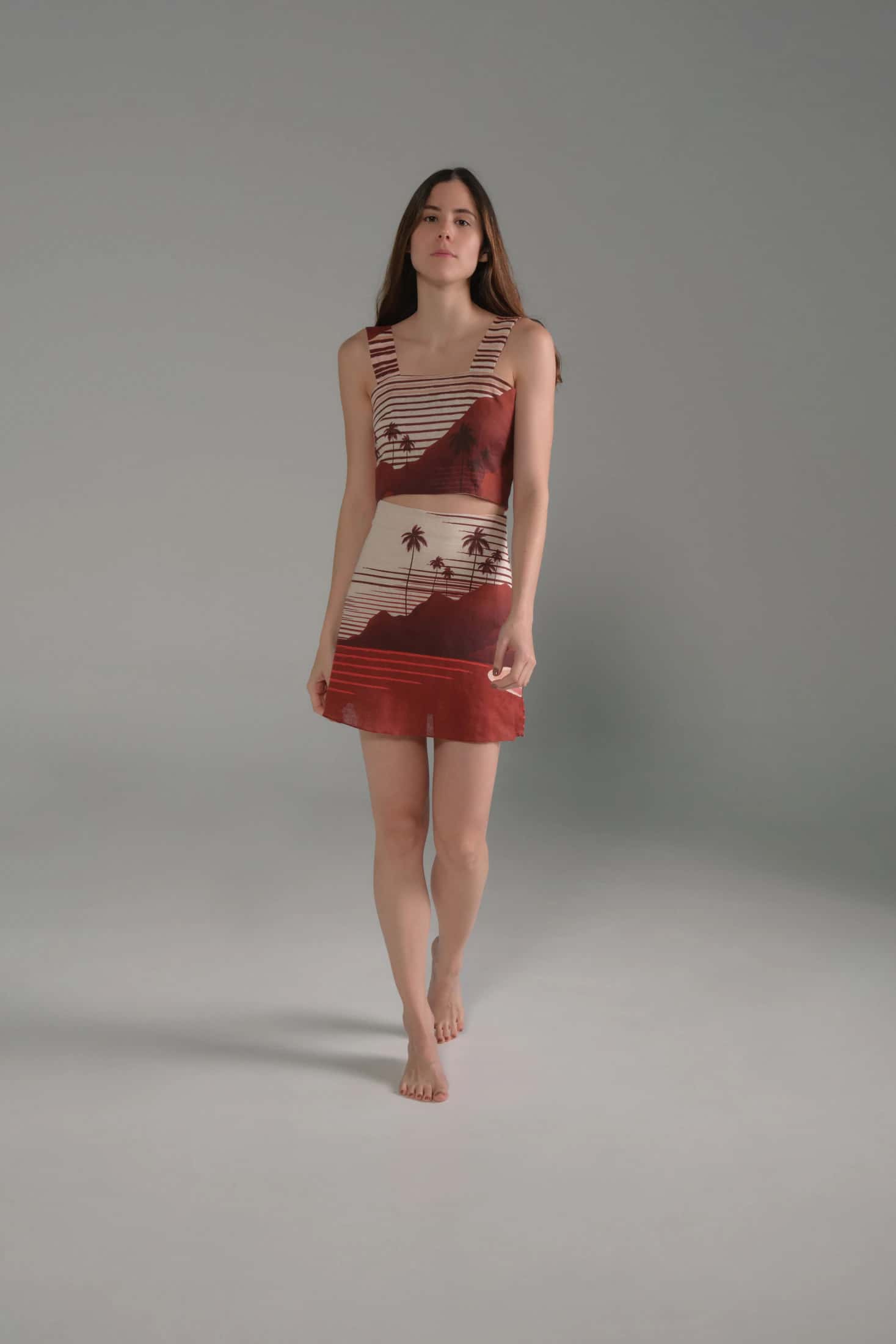 Carmelita Linen Mini Skirt / Red Tropical Landscape