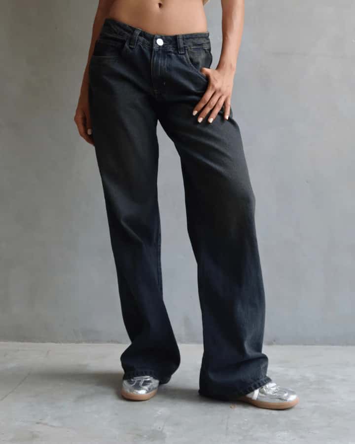 JEAN LOW WIDE FIT TIRO BAJO ANCHO AZUL DIRTY WASHED
