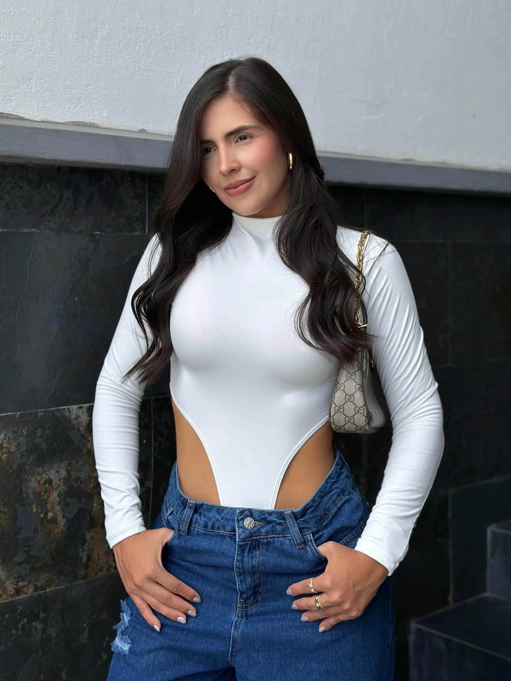 BODY GENESIS MARFIL