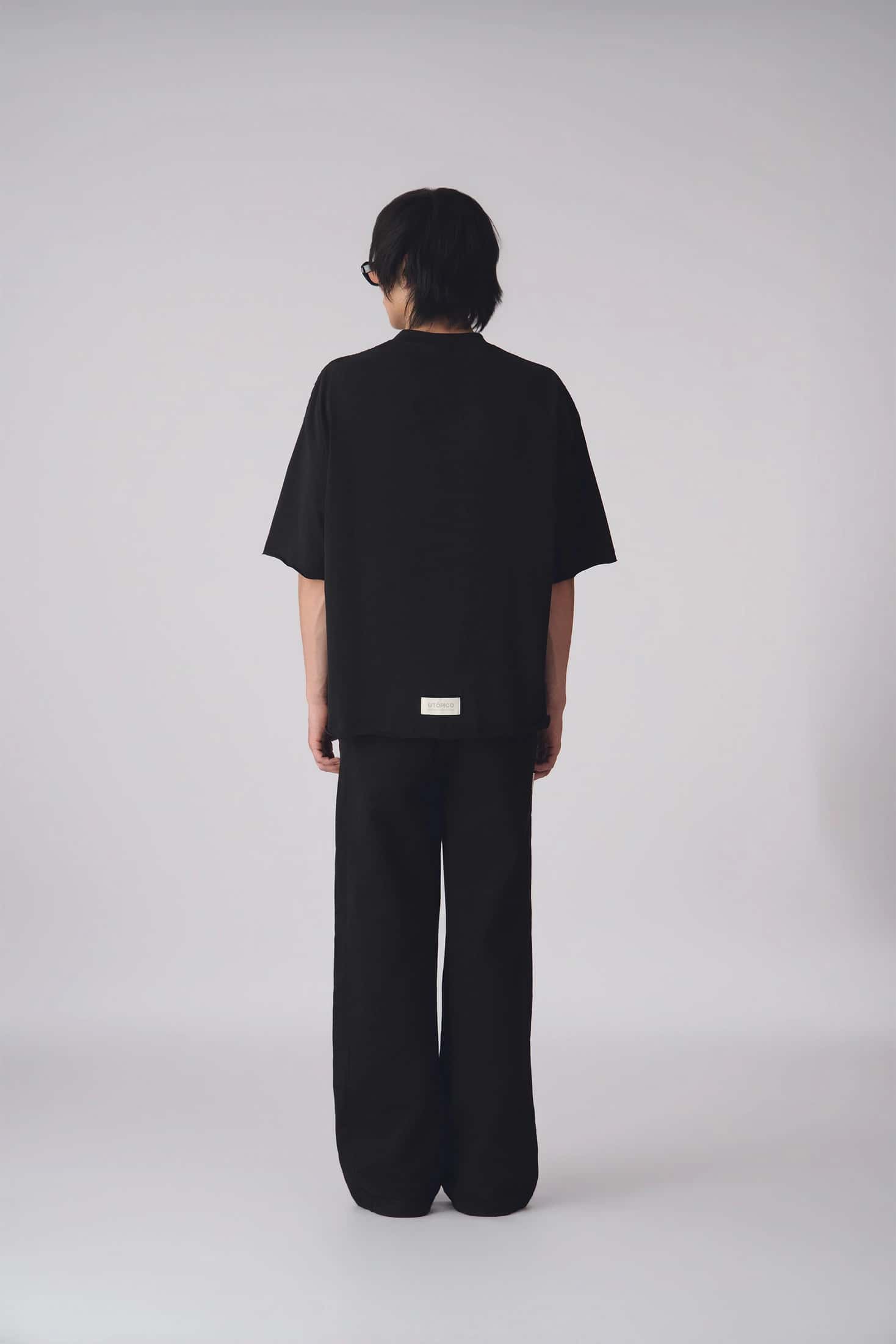CAMISETA NEGRA - EXTENSED BOXY FIT - miniatura 3