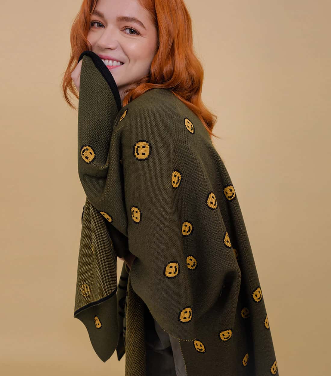 Poncho Alegria Oliva
