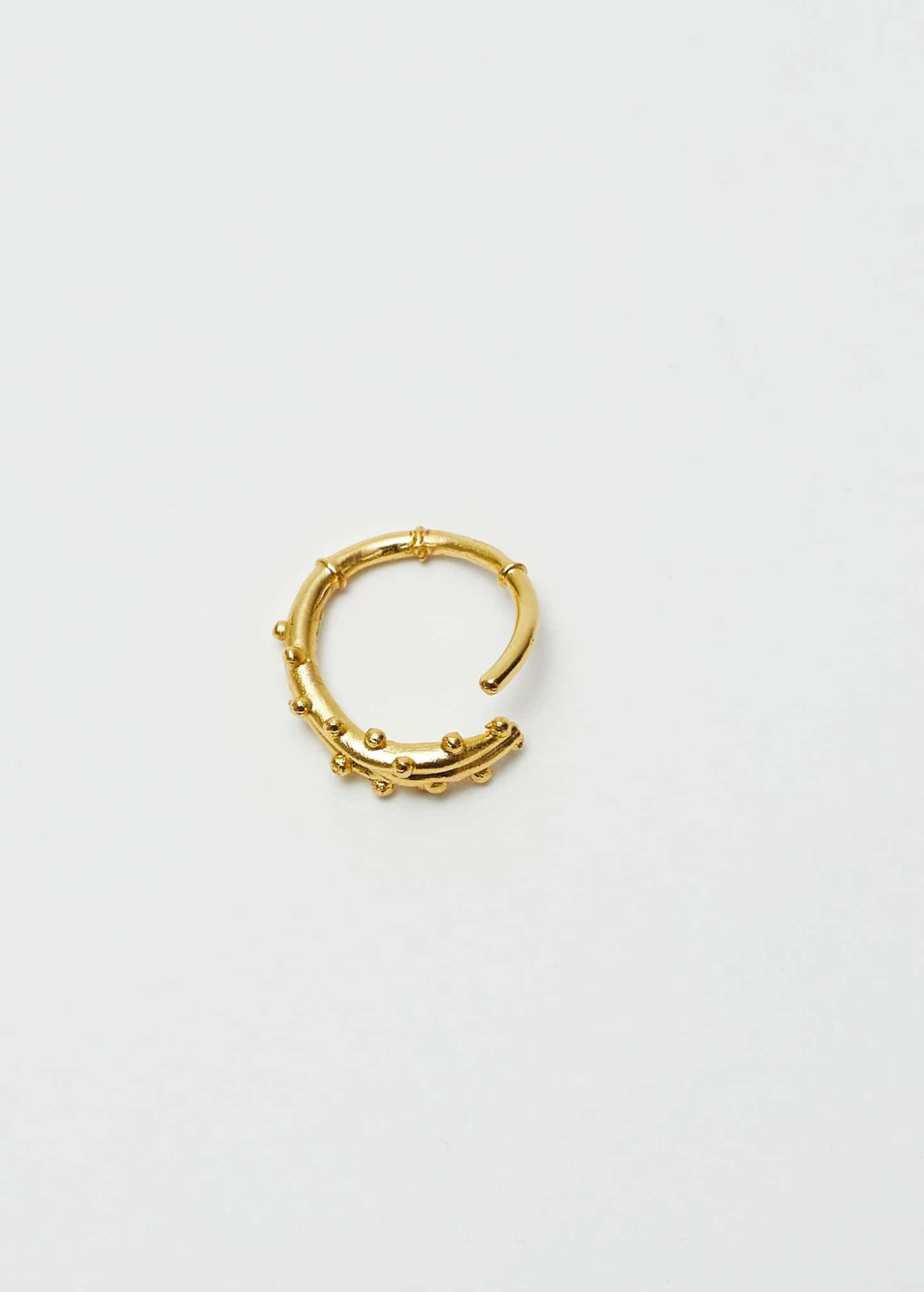 Anillo Earcuff Estambre Dorado