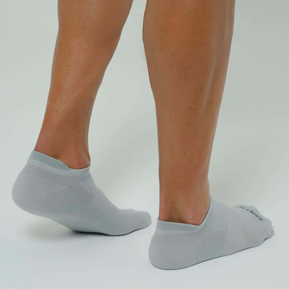 MEDIAS RUNNING GRIS UNISEX - miniatura 2