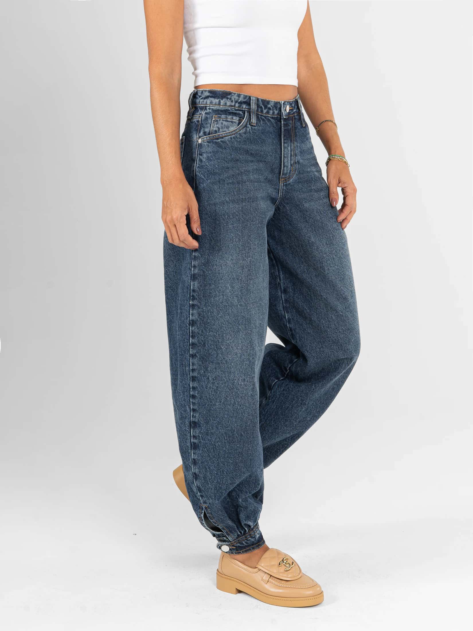 Ref: 066518 Jean baggy cropped, detalle en bota, rígido, tiro alto, tono azul oscuro. - miniatura 3